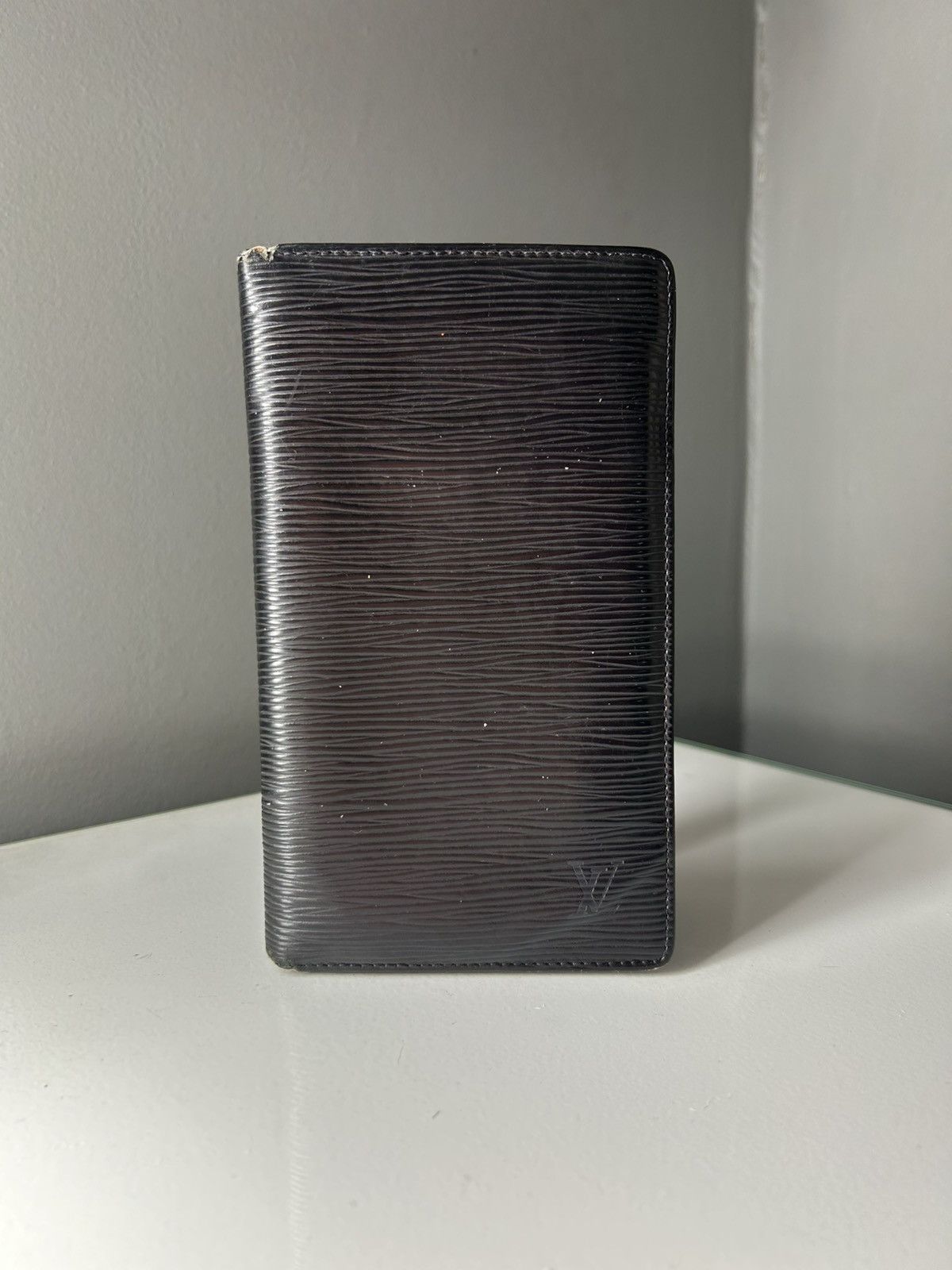 Louis Vuitton Louis Vuitton Black Epi Leather Wallet CA0977 Size ONE SIZE - 1 Thumbnail