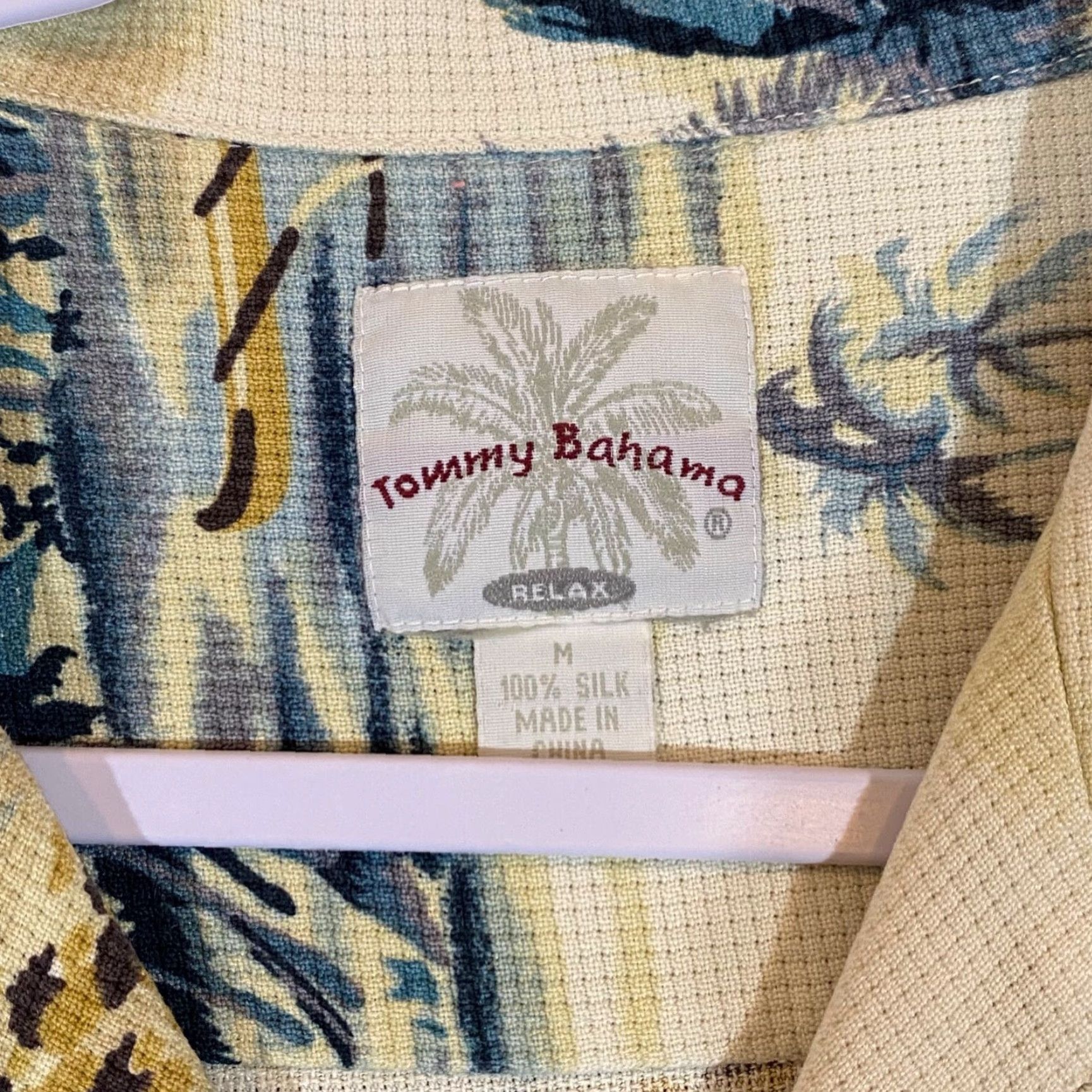 Tommy Bahama VINTAGE Tommy Bahama Men's Shirt Short Sleeve Silk Button-Up Floral Casual Summer White M Size US M / EU 48-50 / 2 - 2 Thumbnail