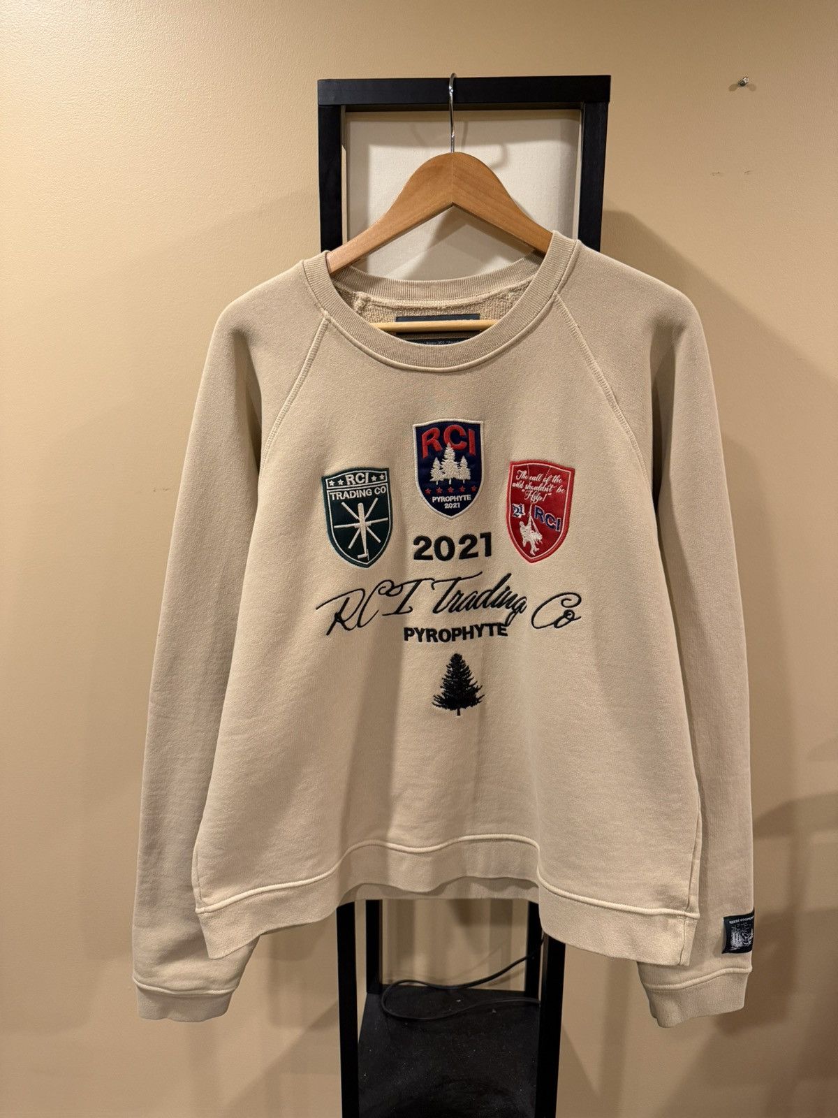 Reese Cooper Reese Cooper AW21 Biege Inc Forest Patch Crewneck Swearshirt Size US XL / EU 56 / 4 - 16 Thumbnail