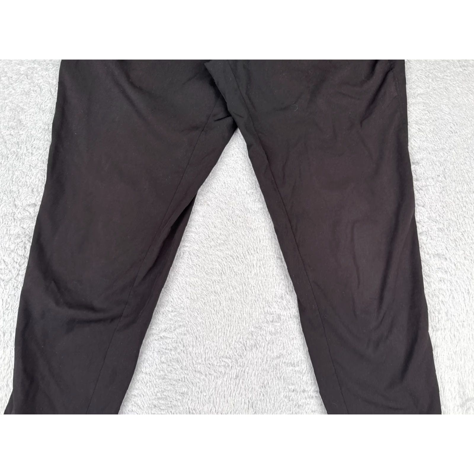 Vintage Hind Track Pants Men Adult Small Black Tapered Leg Ankle Zip Rear Pocket Nylon Microfiber Size US 29 - 3 Thumbnail