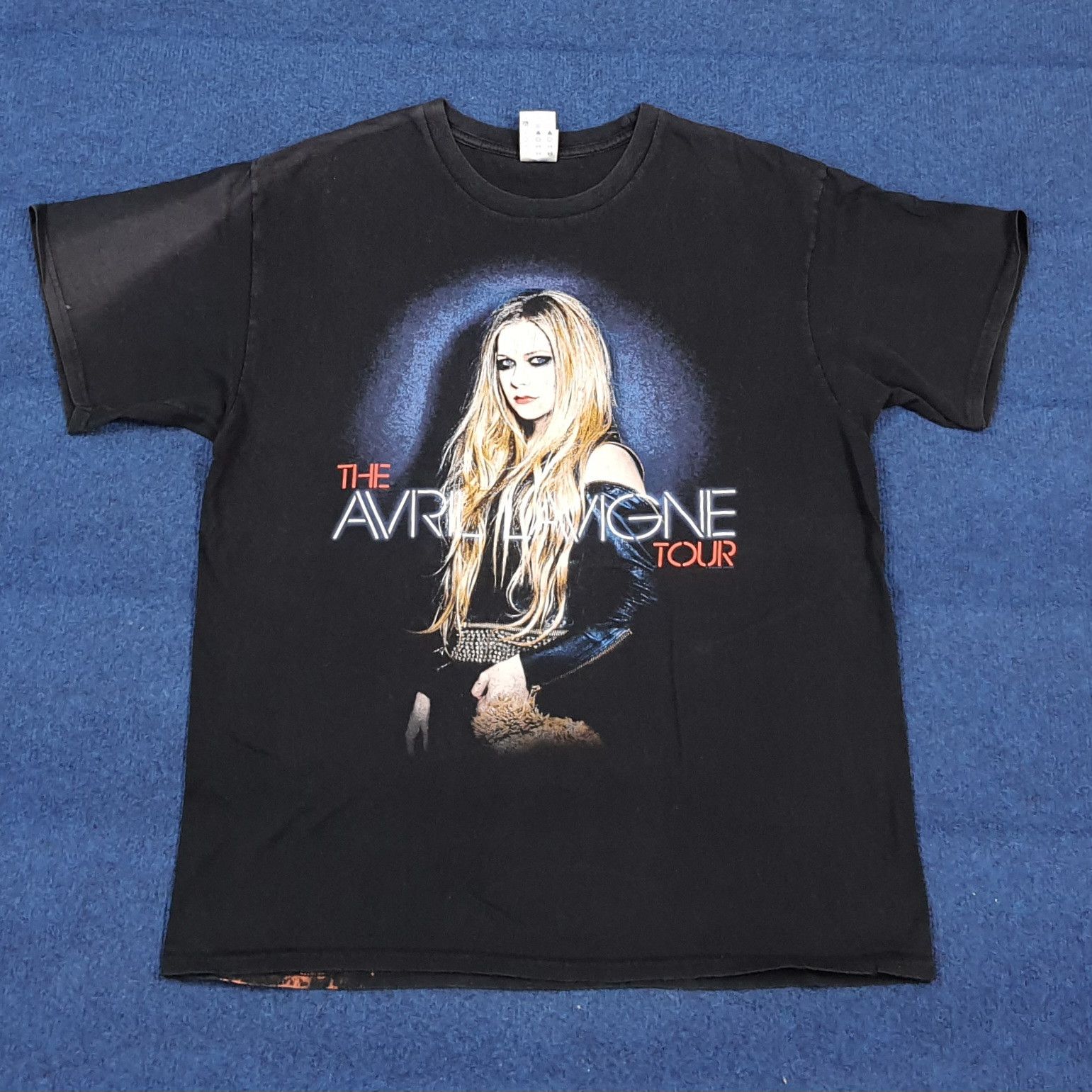 Band Tees Vintage The Avril Lavigne Tour 2014 Graphic Tee C301N46 Size US M / EU 48-50 / 2 - 1 Thumbnail