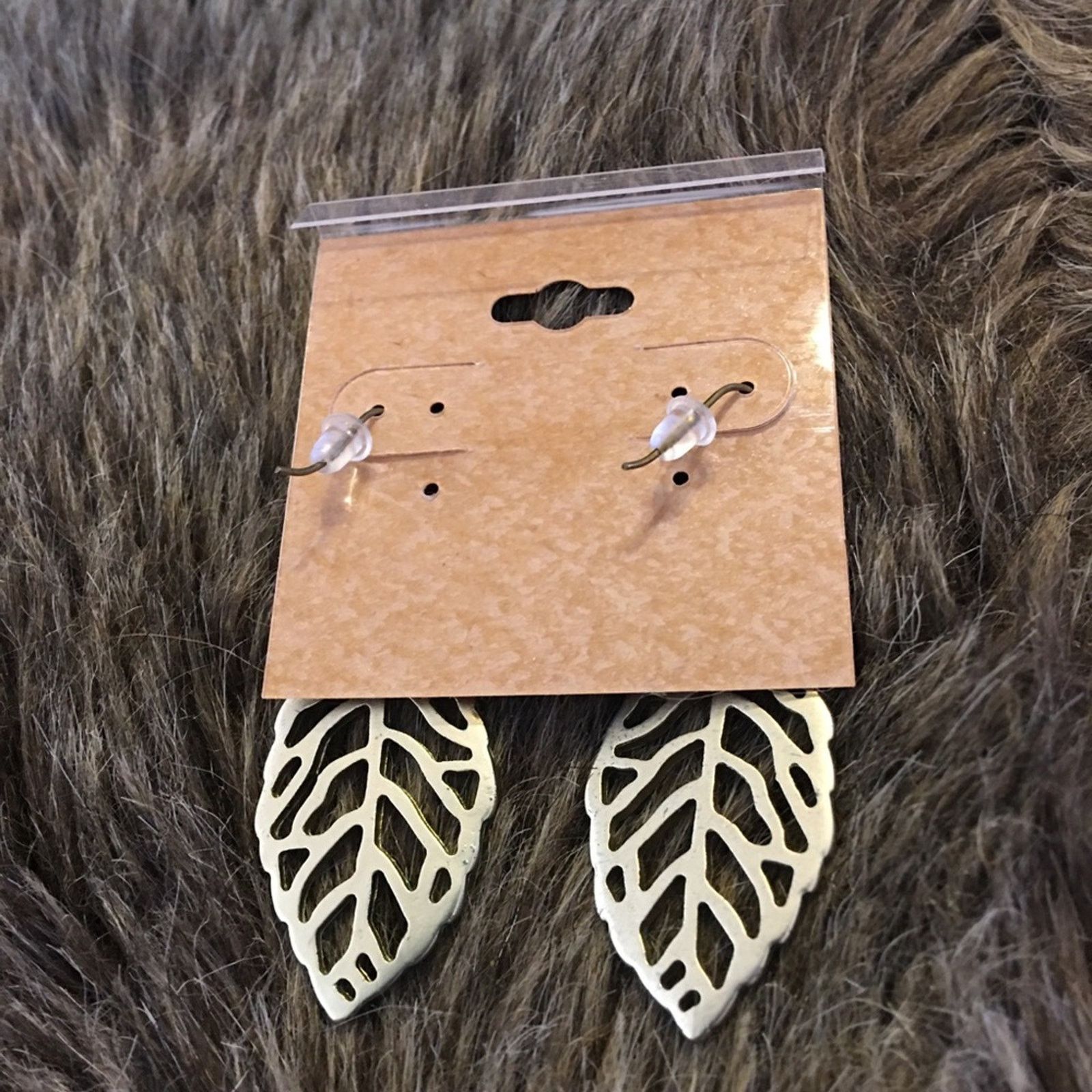 Jewelry Matte gold leaf design necklace and earring set Size ONE SIZE - 8 Thumbnail