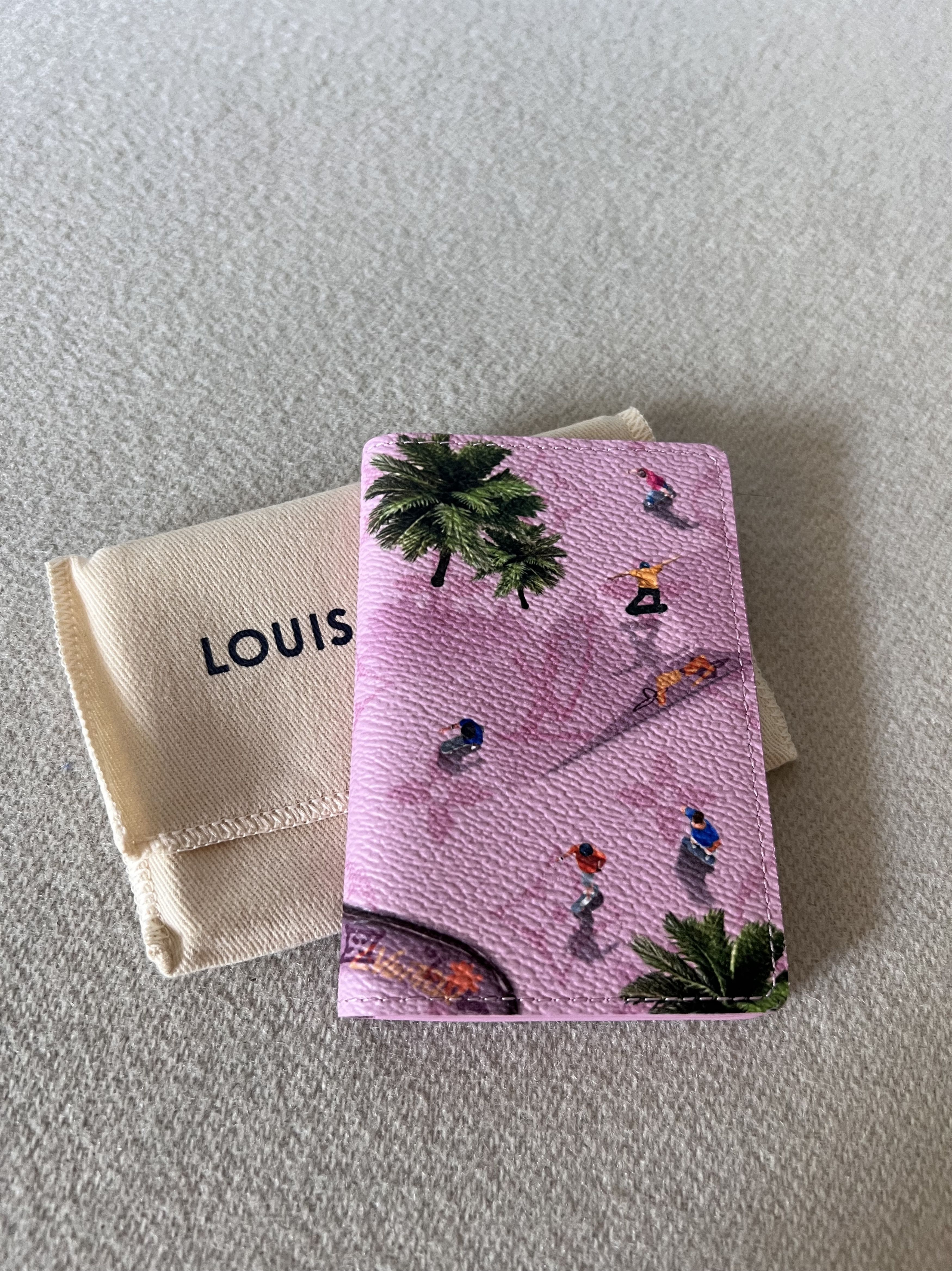 Louis Vuitton Louis Vuitton Skateboarding Pocket Organizer in Pink Leather Size ONE SIZE - 2 Thumbnail