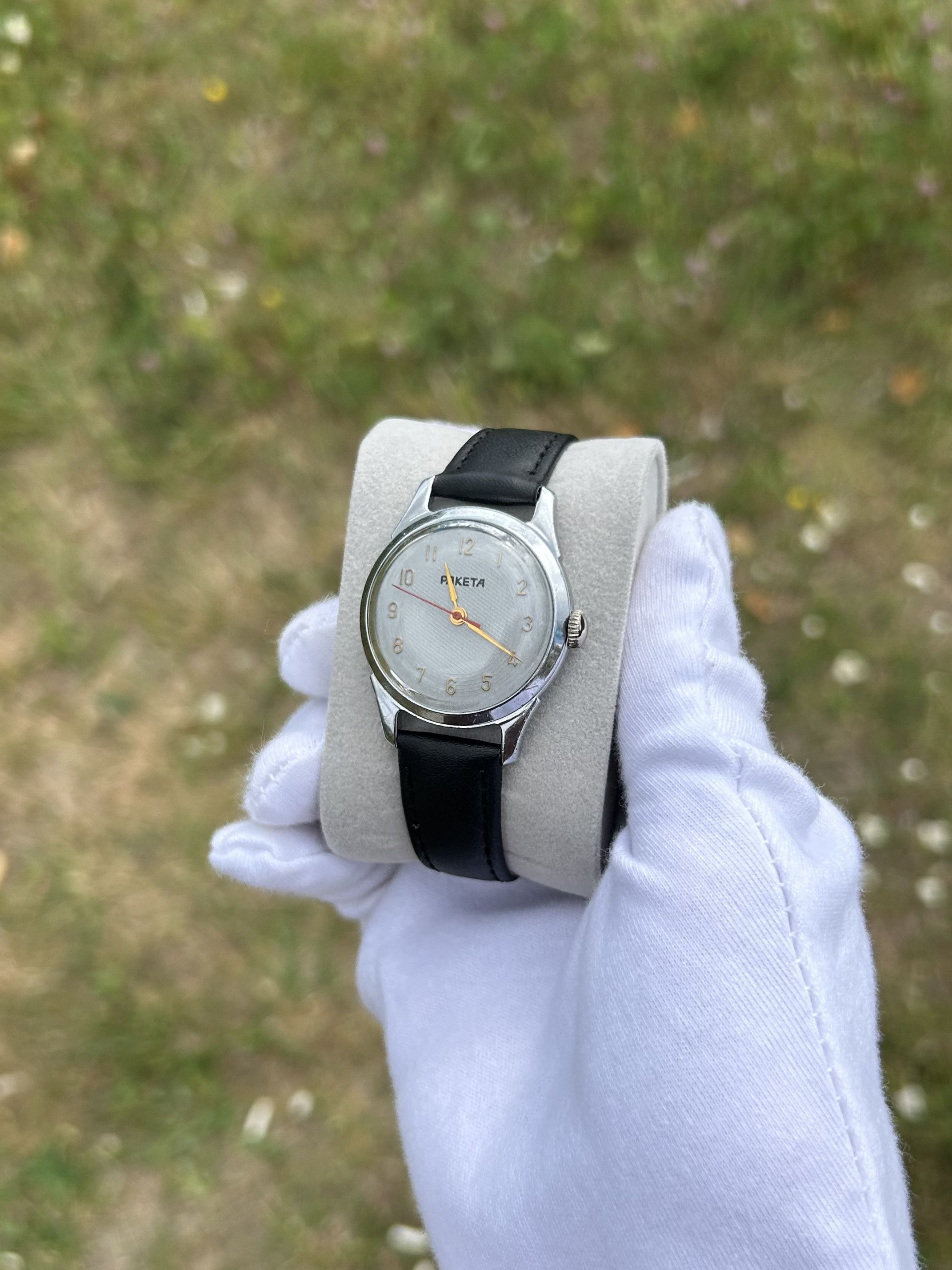 Vintage Vintage Watch Raketa USSR Soviet Mechanical 1950s Size ONE SIZE - 12 Thumbnail