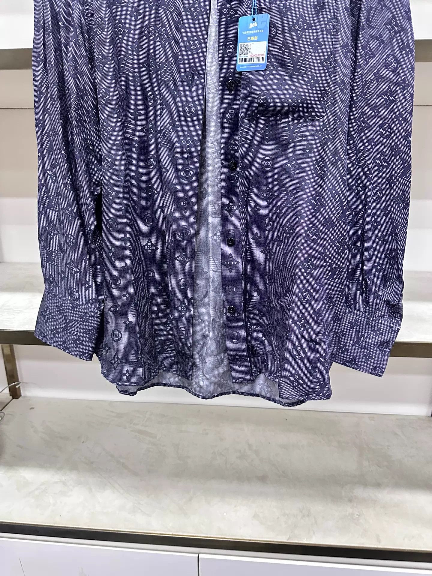 Louis Vuitton Louis Vuitton Men‘s All-Over Print Shirt 42 Size US XL / EU 56 / 4 - 9 Thumbnail