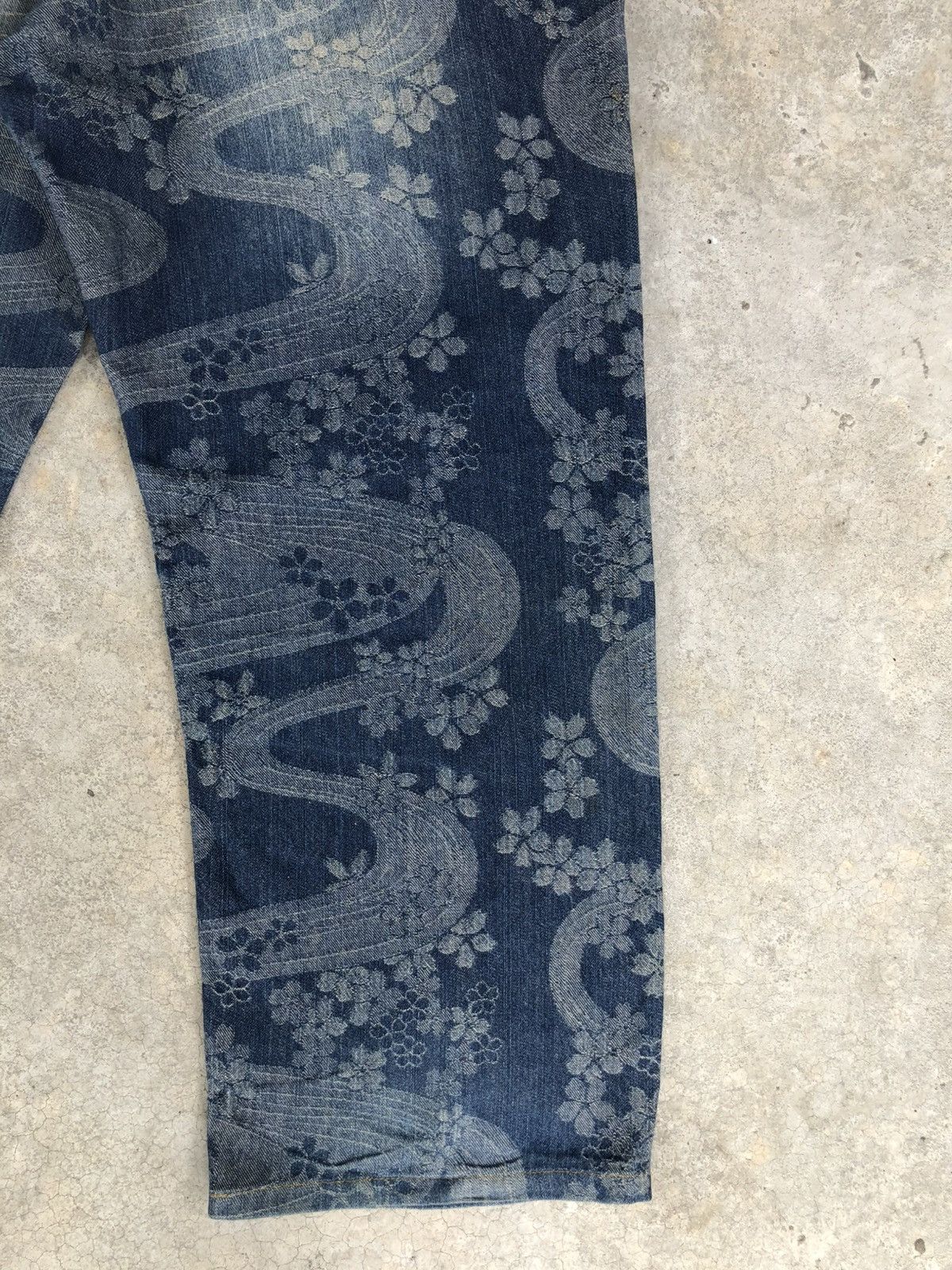 Karakuri Tamashii Karakuri Tamashii Embroidered Jeans Distressed Jeans Size US 39 - 12 Thumbnail