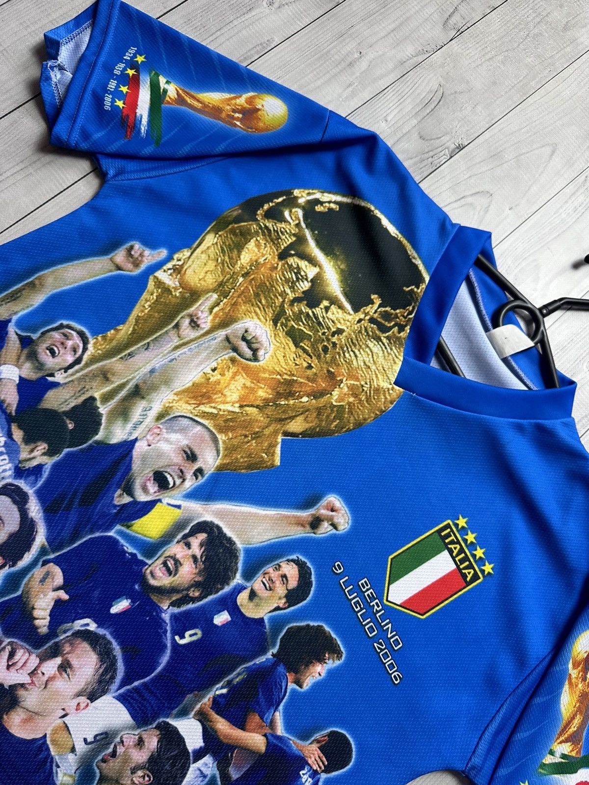Vintage Vintage Italy soccer tee Champions World Cup 2006 Italia Size US M / EU 48-50 / 2 - 4 Thumbnail