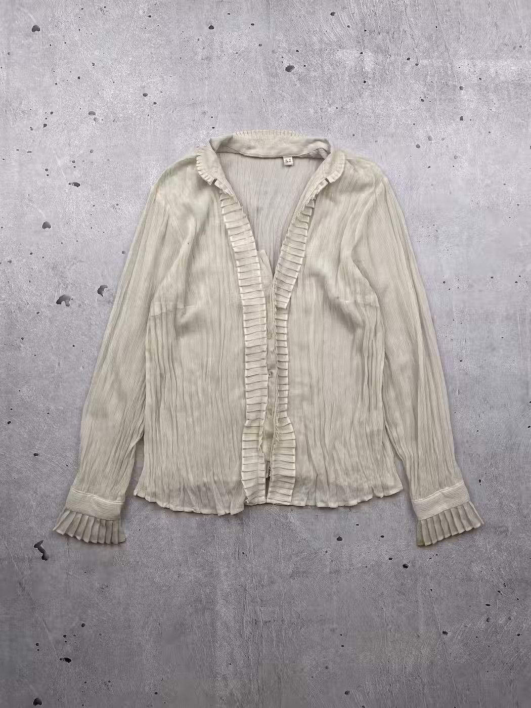 Japanese Brand × Vintage Vintage Worn Pleated Blouse Size M / US 6-8 / IT 42-44 - 1 Thumbnail