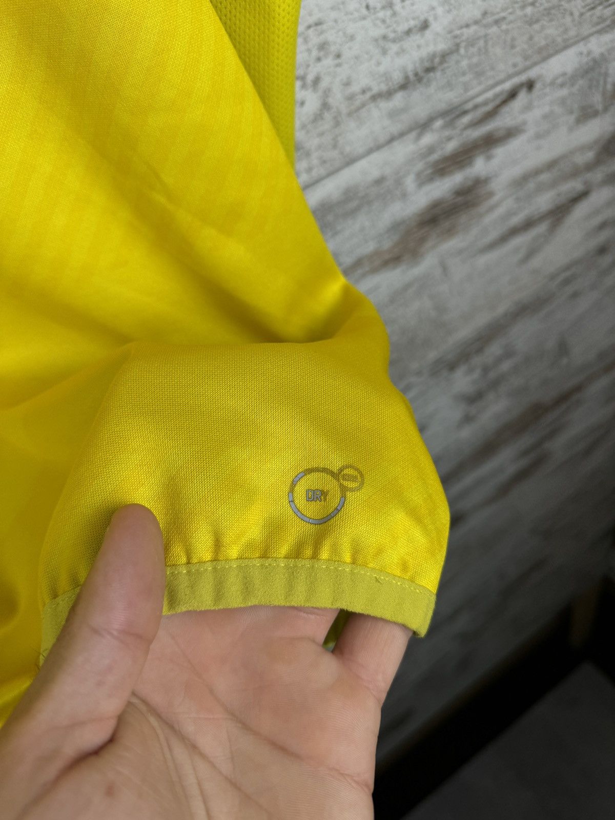 Puma Mens Vintage Puma Borussia Dortmund sweatshirt soccer jersey Size US M / EU 48-50 / 2 - 7 Thumbnail