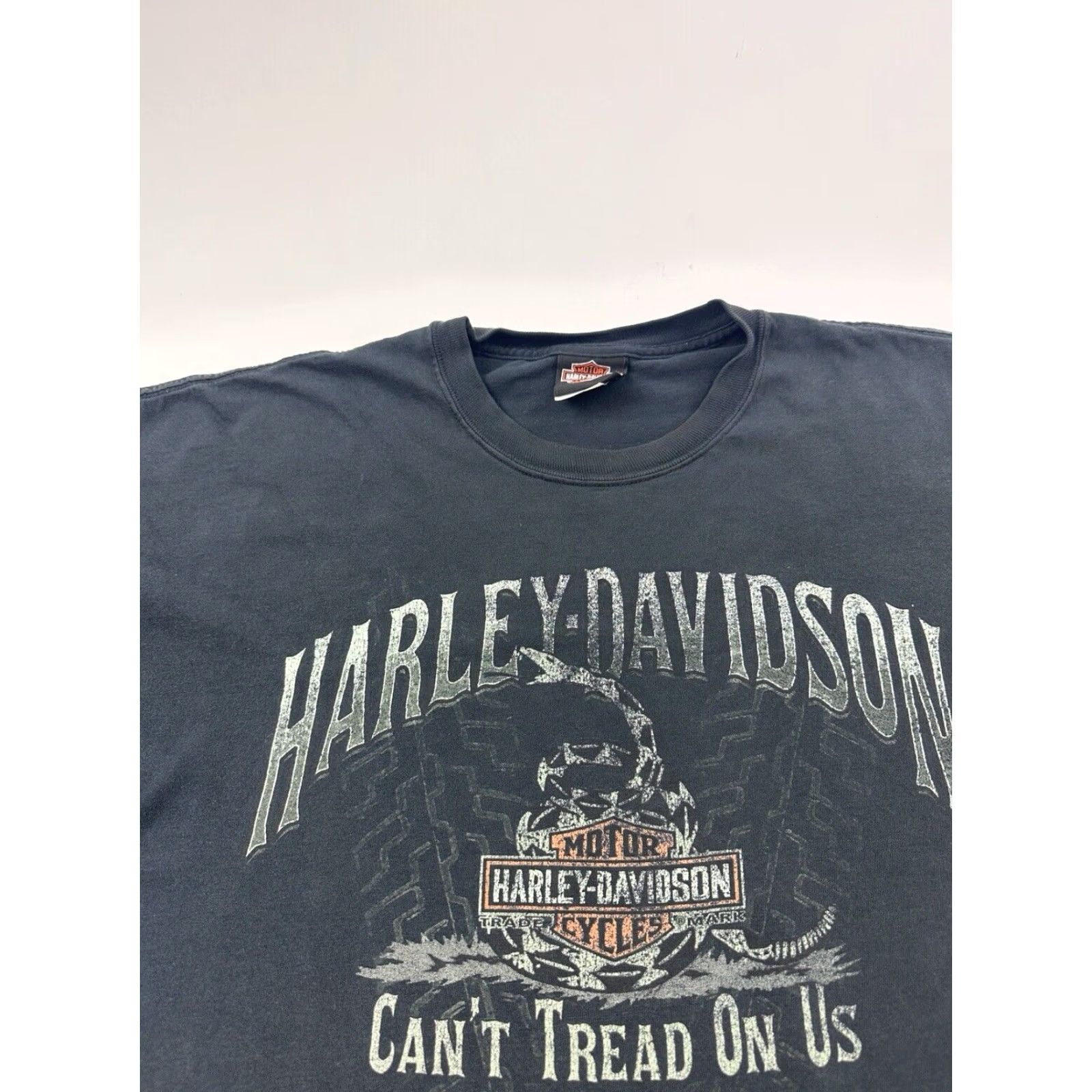 Harley Davidson VINTAGE Harley-Davidson Shirt 2XL Black Omaha Can't Tread On Us 90s Mens Size US XXL / EU 58 / 5 - 4 Thumbnail