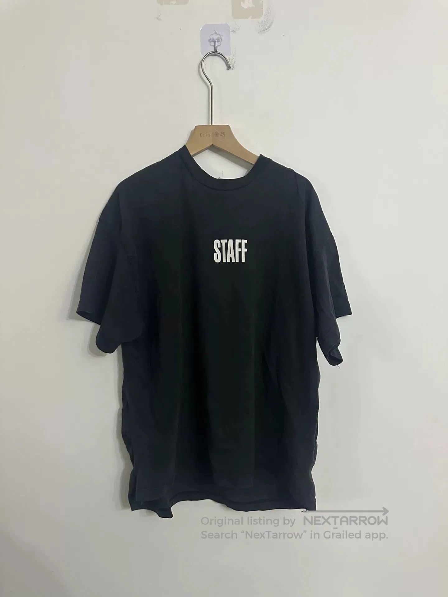 vetements staff short sleeve t.