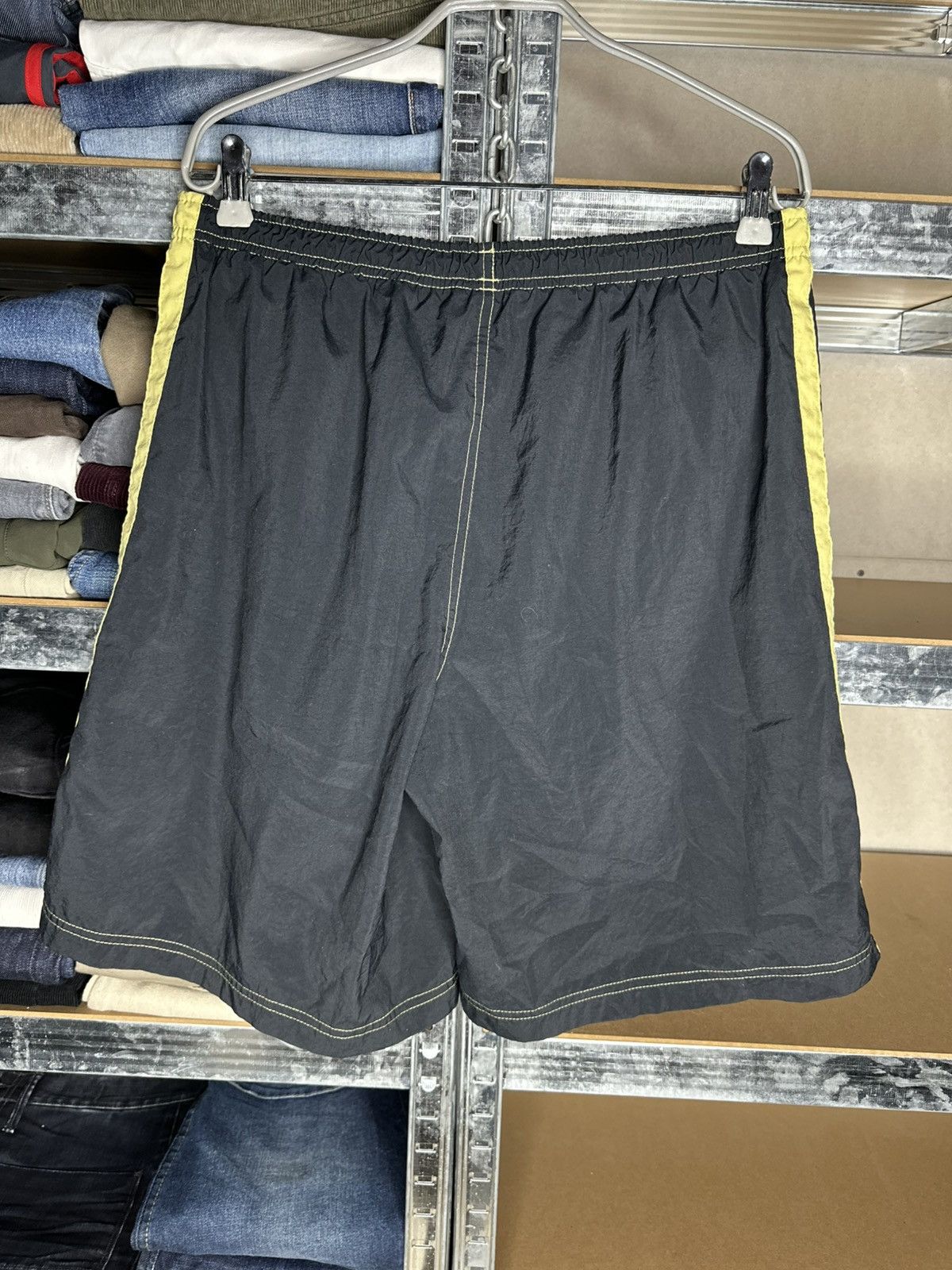 Nike ACG Nike ACG Shorts Black Vintage Outdoor Swim Size L Size US 31 - 3 Thumbnail