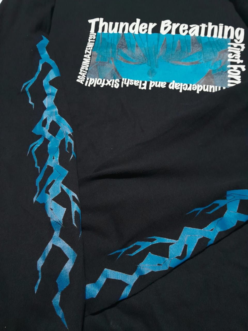 Anime Zenitsu Demon Slayer x Uniqlo Long Sleeve Size US L / EU 52-54 / 3 - 4 Thumbnail