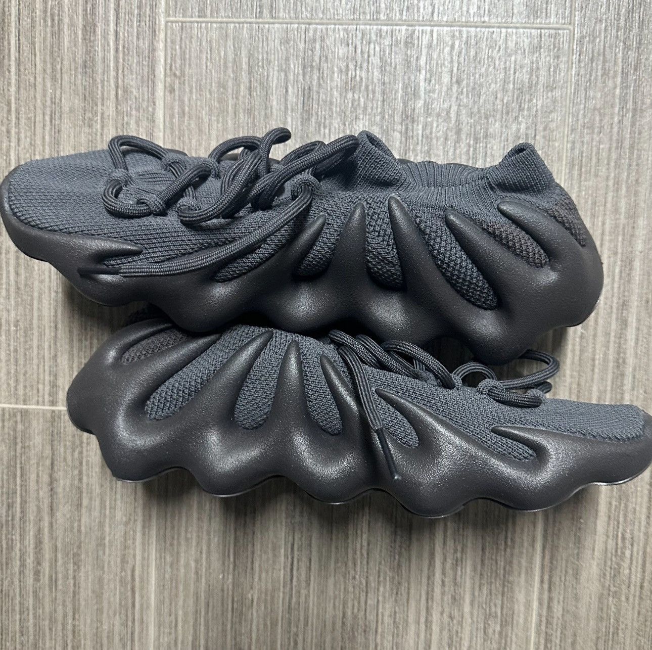 Yeezy YEEZY 450 SIZE 9 UTILITY BLACK AUTHENTIC Size US 9 / EU 42 - 1 Thumbnail