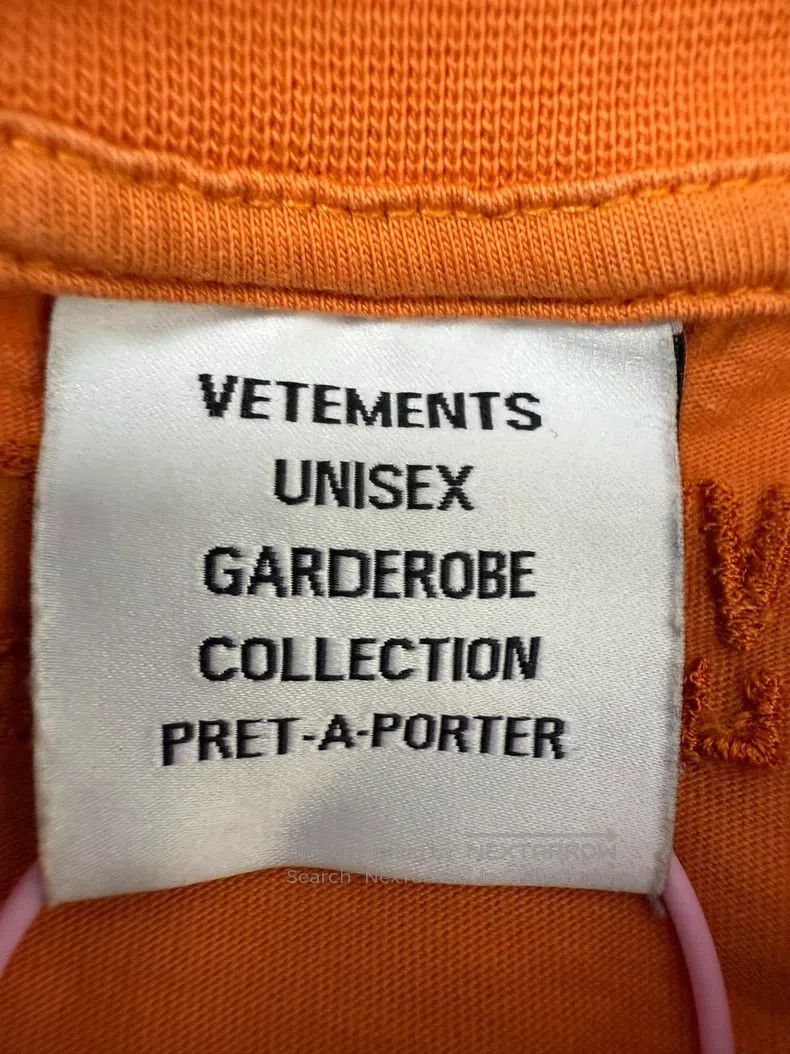 Vetements VETEMENTS Short Sleeve Size US S / EU 44-46 / 1 - 4 Thumbnail