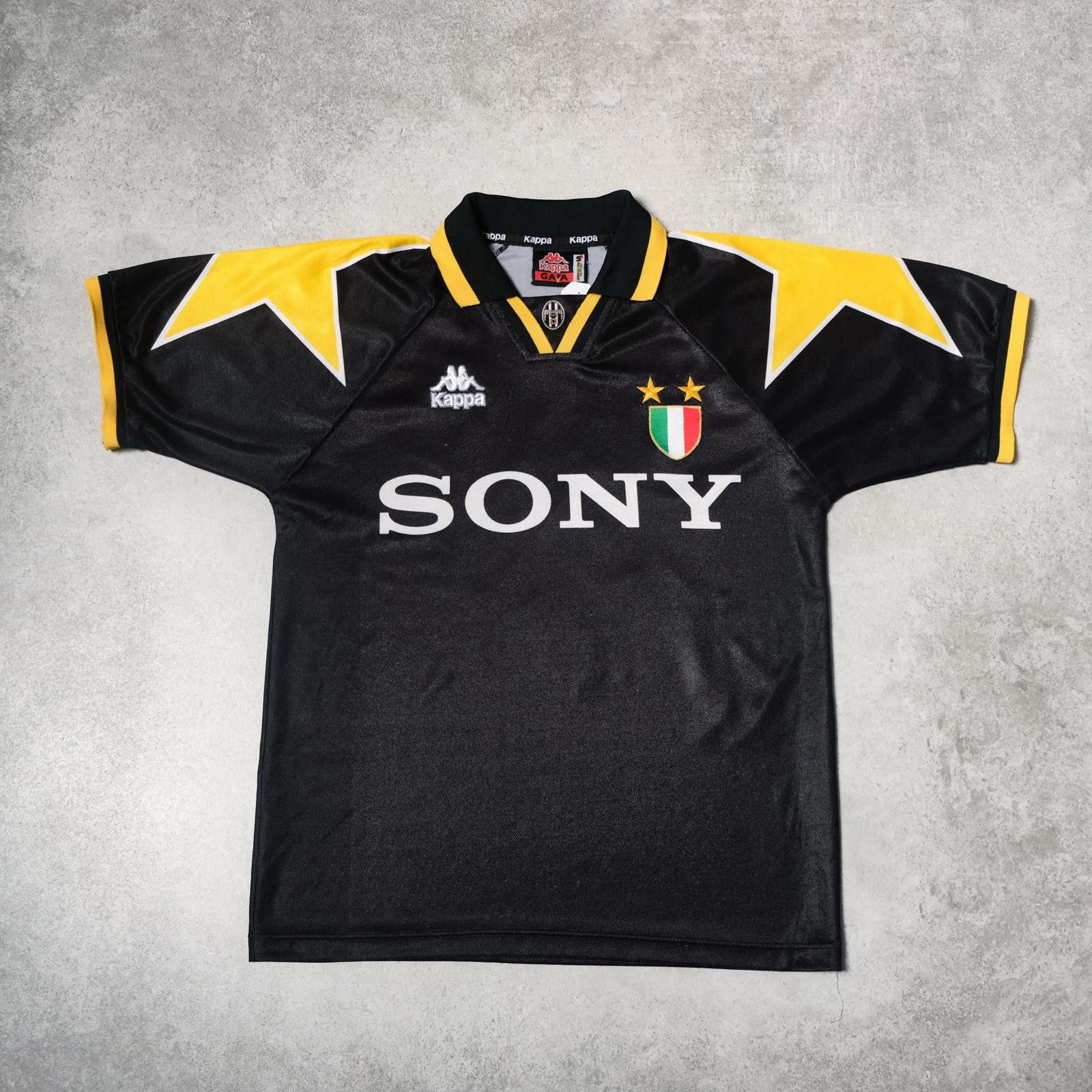 Kappa 1995/96 Juventus Third Shirt Kappa Zidane (M/L) Size US M / EU 48-50 / 2 - 2 Thumbnail