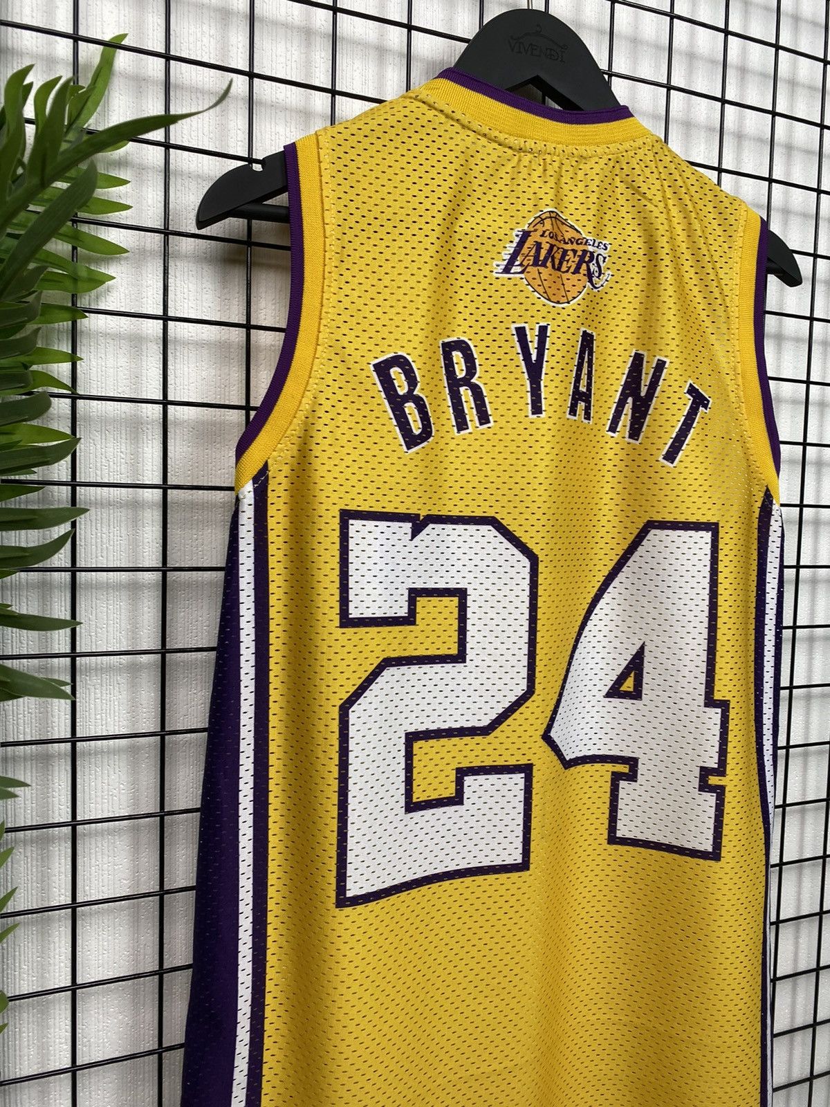 NBA Los Angeles Lakers #24 Kobe Bryant Jersey Yellow Men M Size US M / EU 48-50 / 2 - 10 Thumbnail