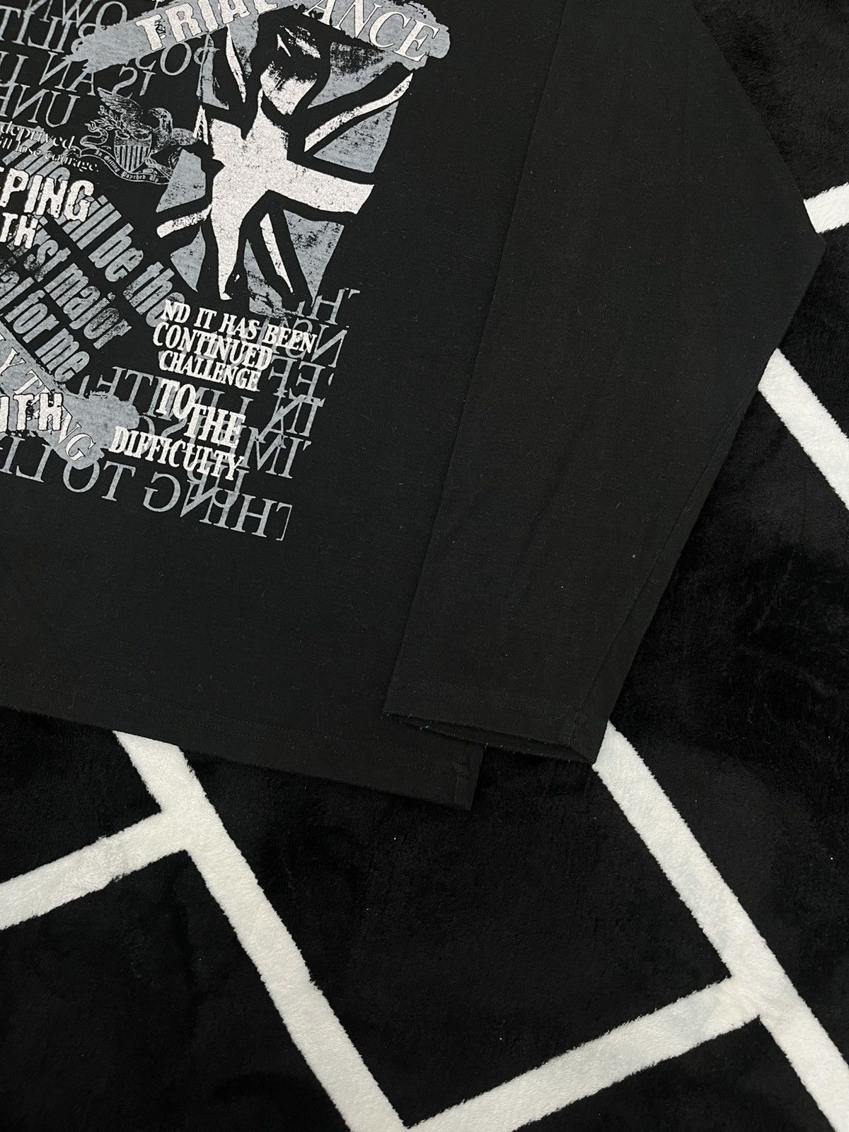 Japanese Brand Archival Japanese Grunge Graphic Longsleeve V-Neck Shirt Size US M / EU 48-50 / 2 - 5 Thumbnail