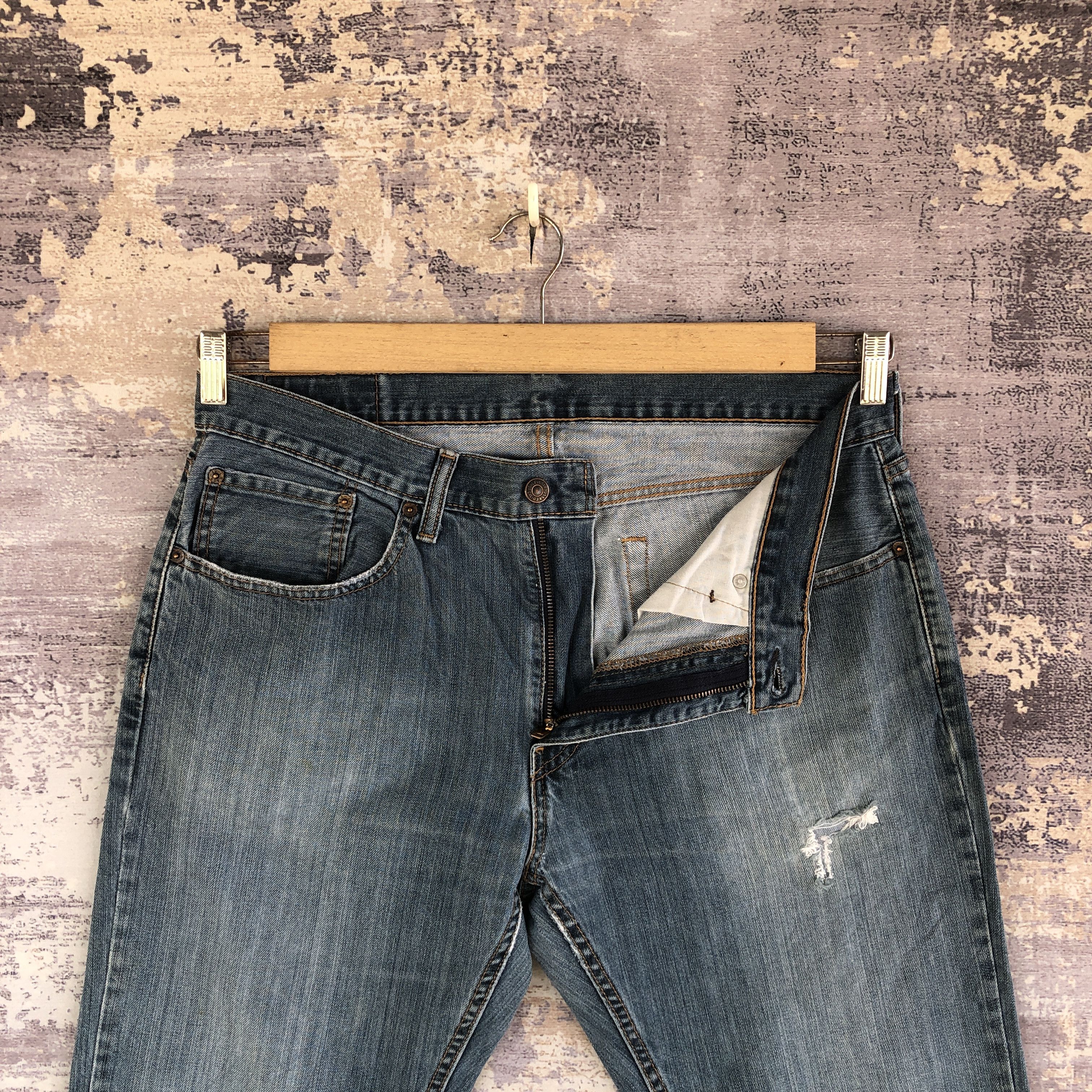 Levi's Vintage Levis 559 Distressed Jeans Levi's Faded Wash Denim Size US 34 / EU 50 - 6 Thumbnail