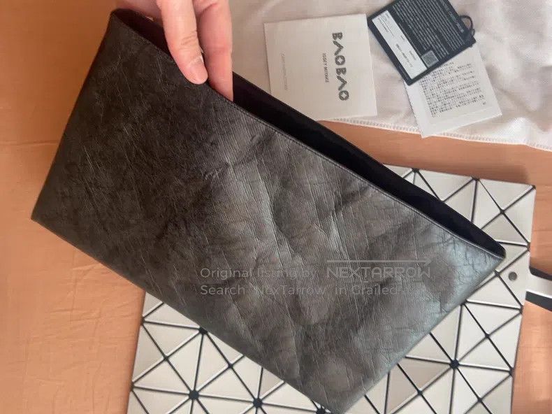 Issey Miyake Issey Miyake Off White Tote Bag Size ONE SIZE - 8 Thumbnail