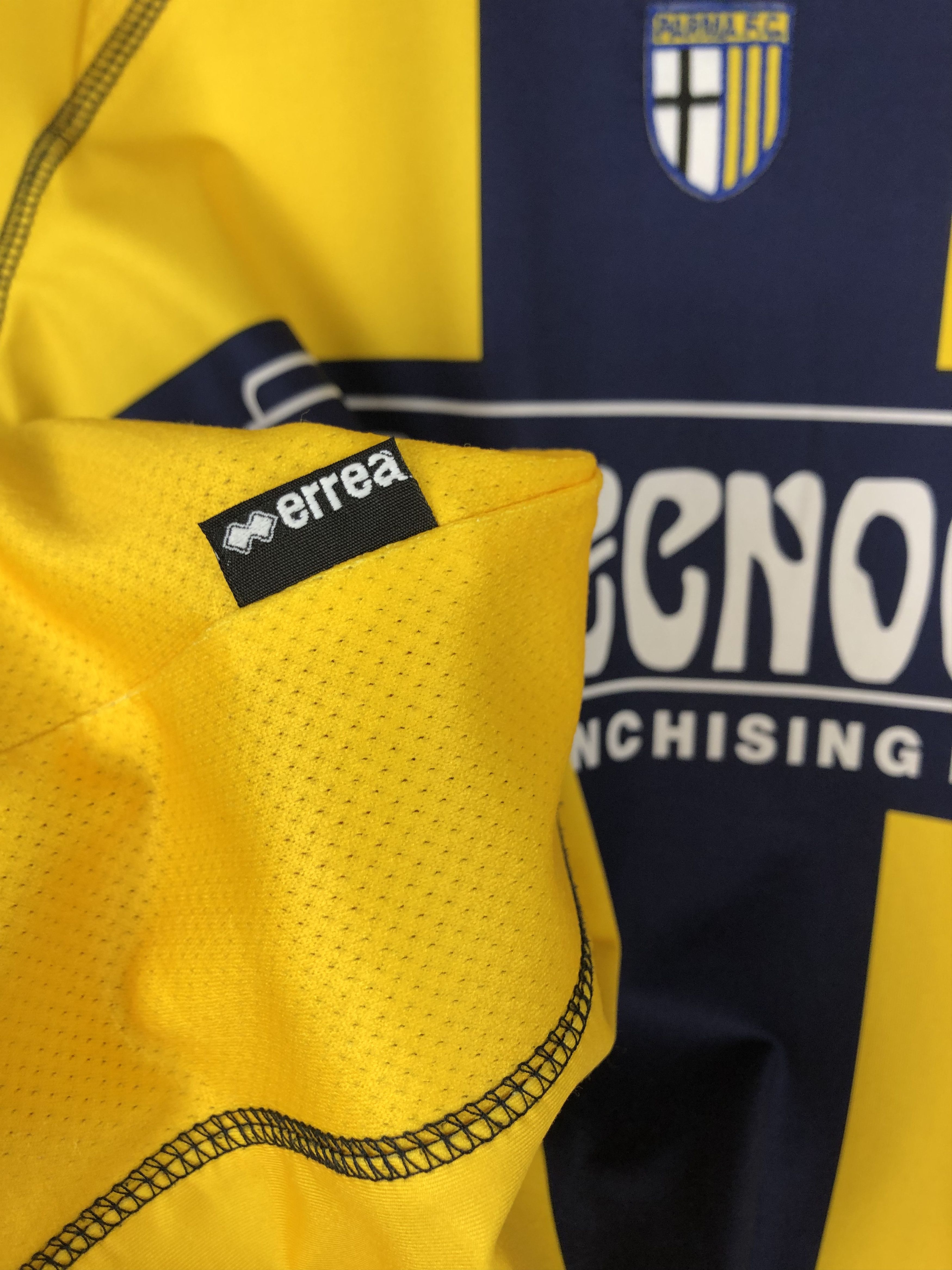 Errea Parma football shirt 2005 Errea Maglia Size Boys Kids Tee Size US XS / EU 42 / 0 - 5 Thumbnail