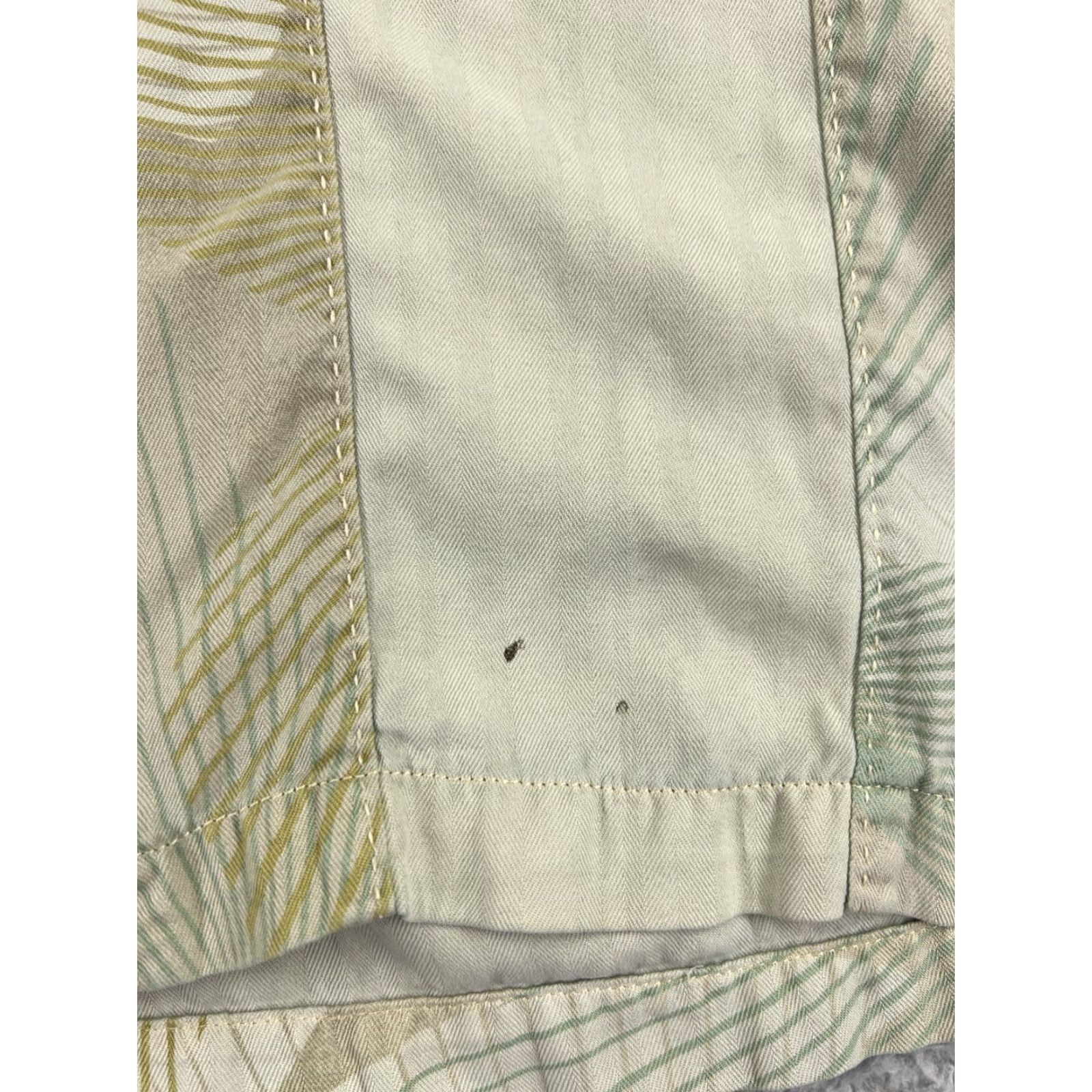 Tommy Bahama Tommy Bahama Shirt Mens Large Beige Floral Hawaiian Silk Button-Up Shirt Size US L / EU 52-54 / 3 - 3 Thumbnail