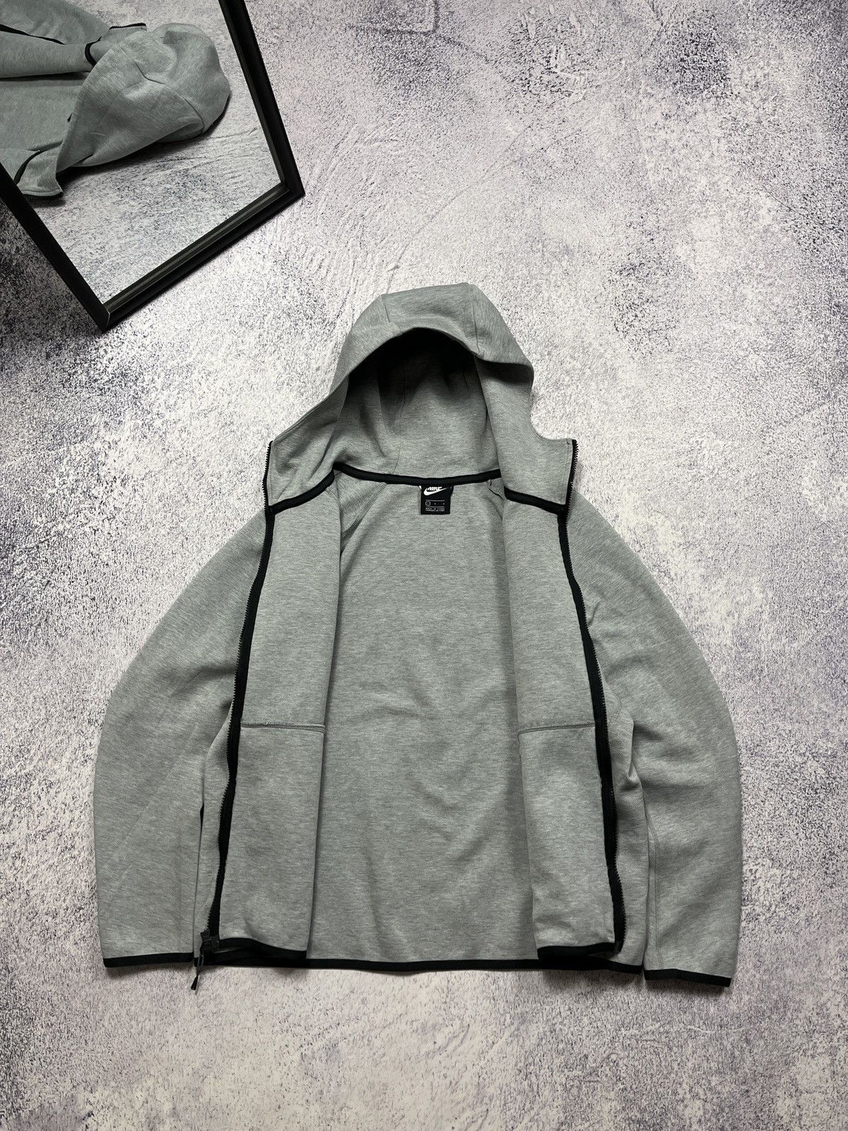 Japanese Brand Nike NSW Tech Fleece Zip Hoodie Drill Jacket Grey Size L Size US L / EU 52-54 / 3 - 12 Thumbnail