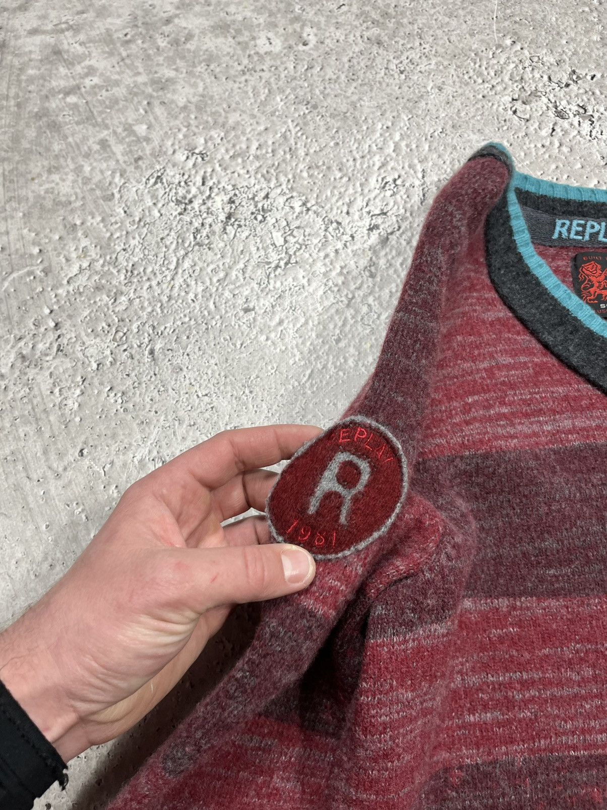 Replay Replay Knit Wool V Neck Sweater Burgundy Striped Crest Size US L / EU 52-54 / 3 - 5 Thumbnail