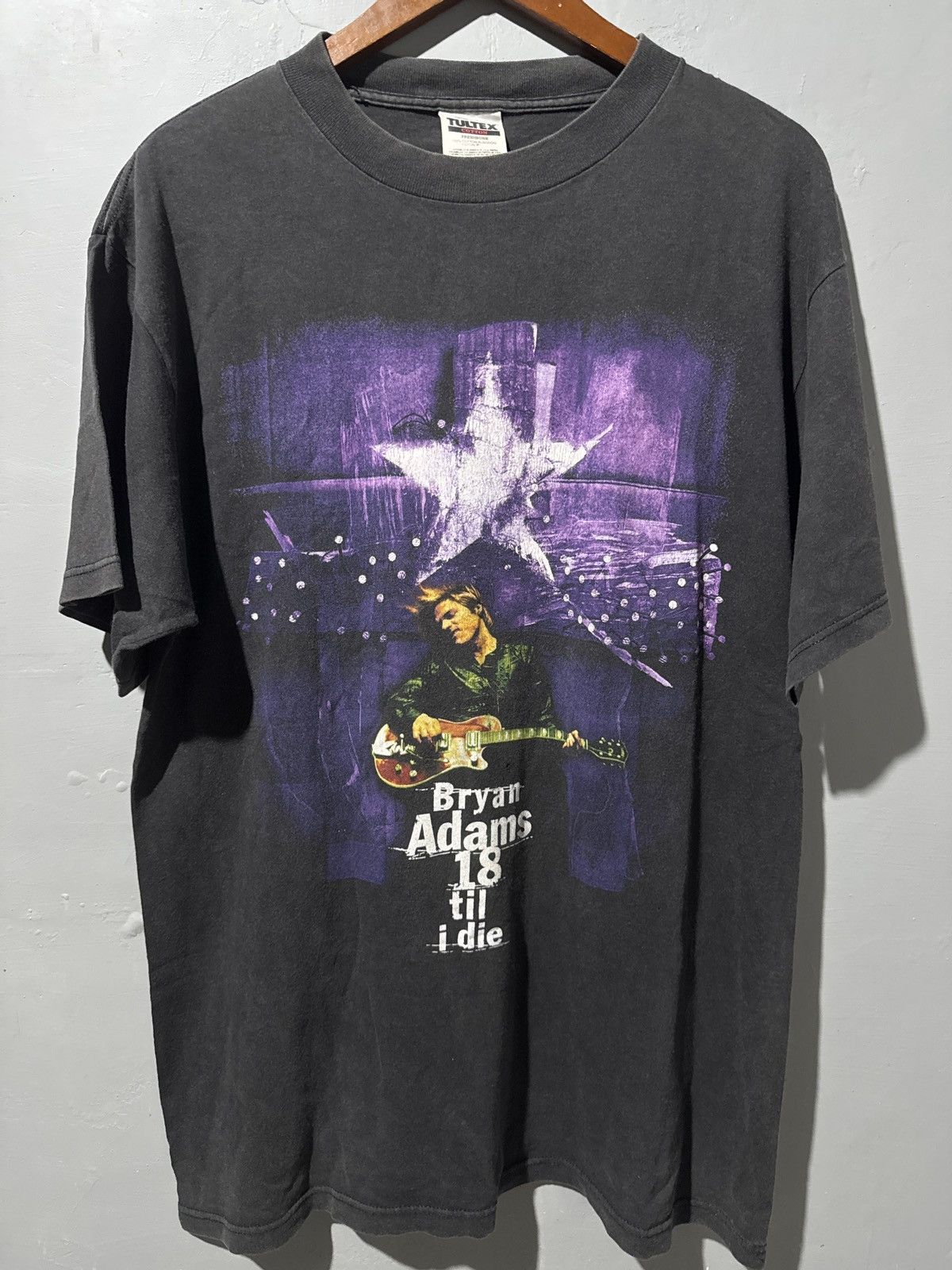 Band Tees Vintage Bryan Adams "18 Til I Die" t-shirt Size US L / EU 52-54 / 3 - 1 Thumbnail