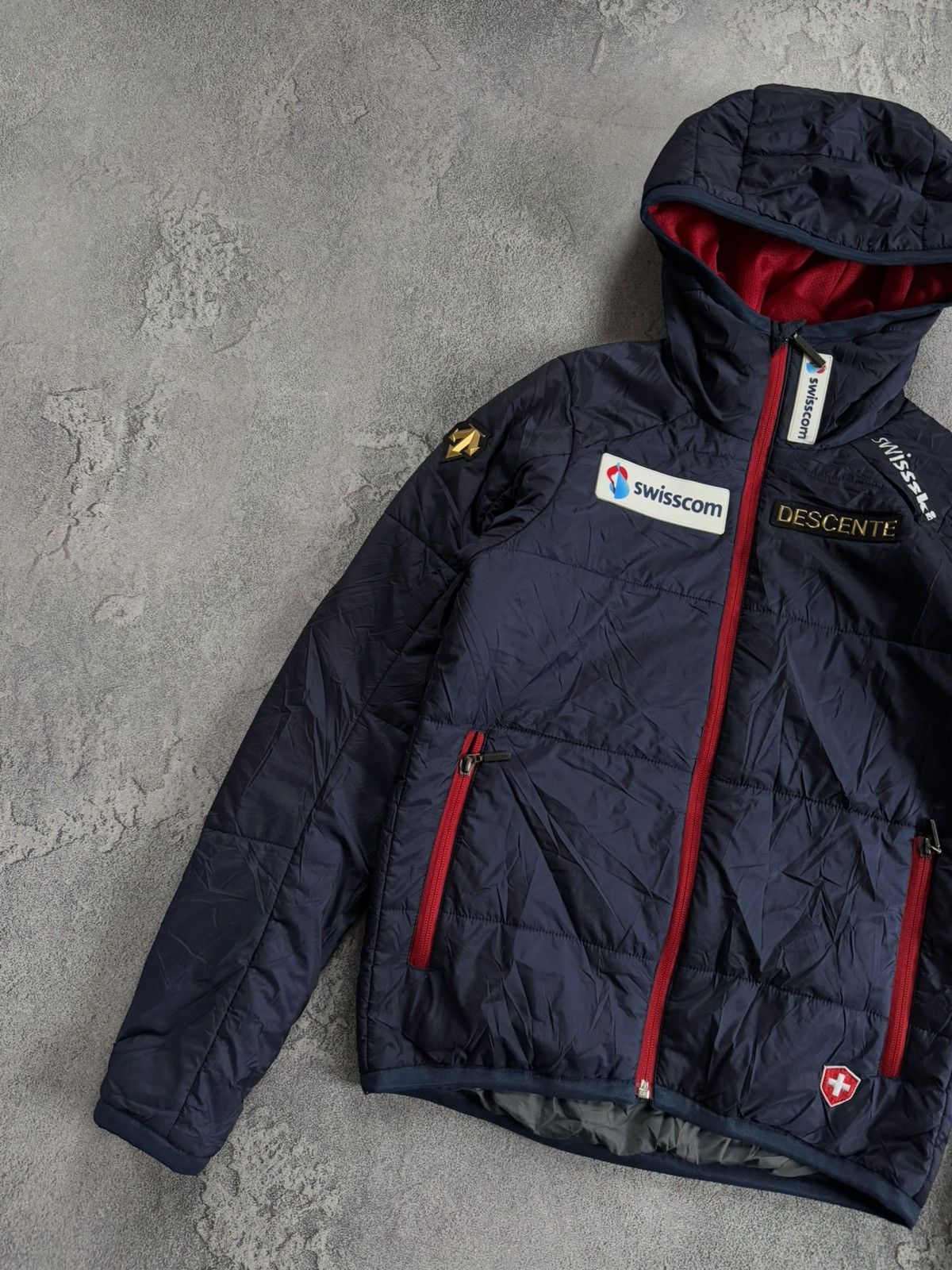 Descente Descente 38/M Wmns Swisscom puffer quilted hooded jacket Size M / US 6-8 / IT 42-44 - 5 Thumbnail