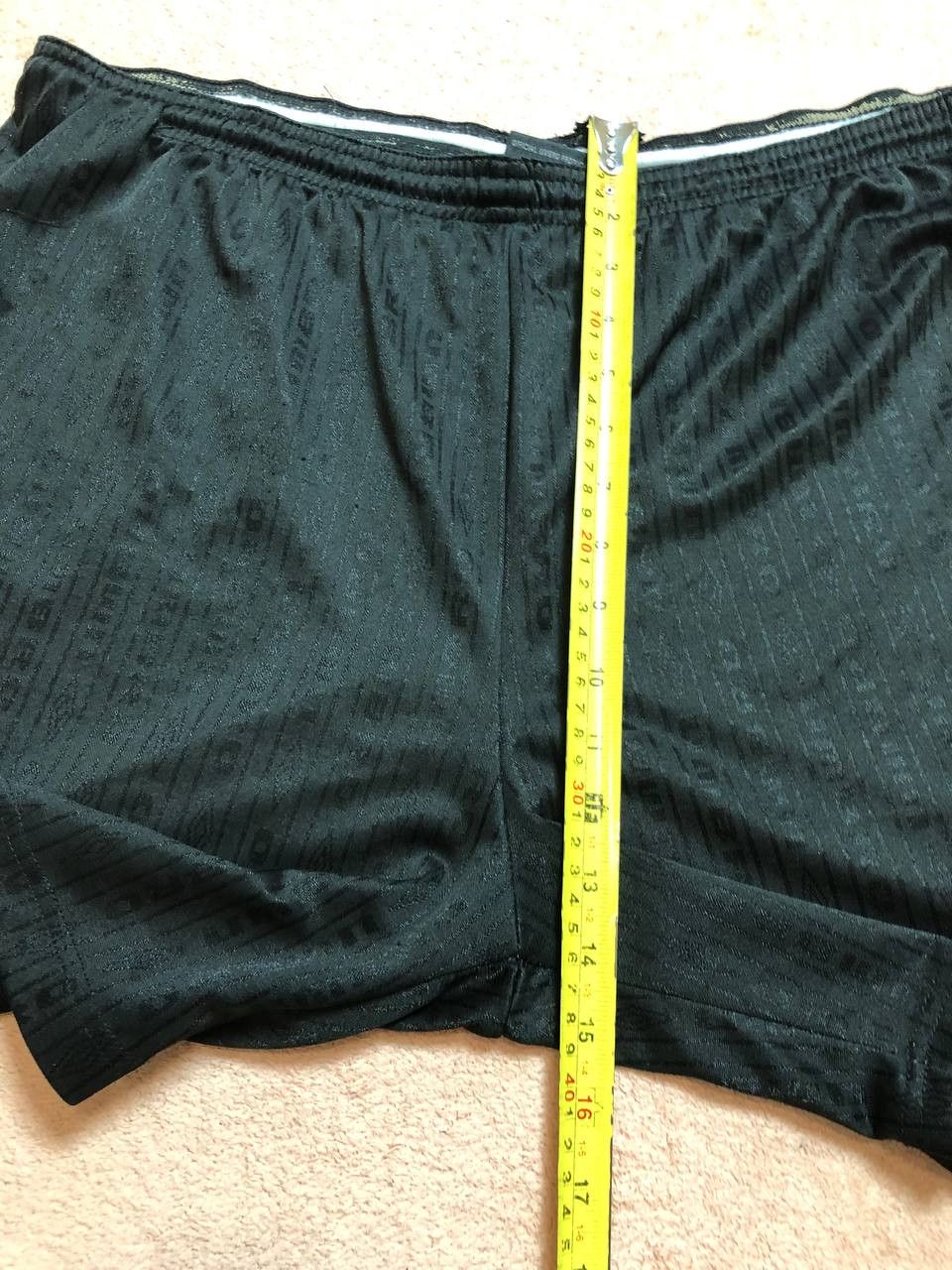 Umbro UMBRO Men’s Sports FOOTBALL Shorts Lightweight Comfort Size US 38 / EU 54 - 14 Thumbnail