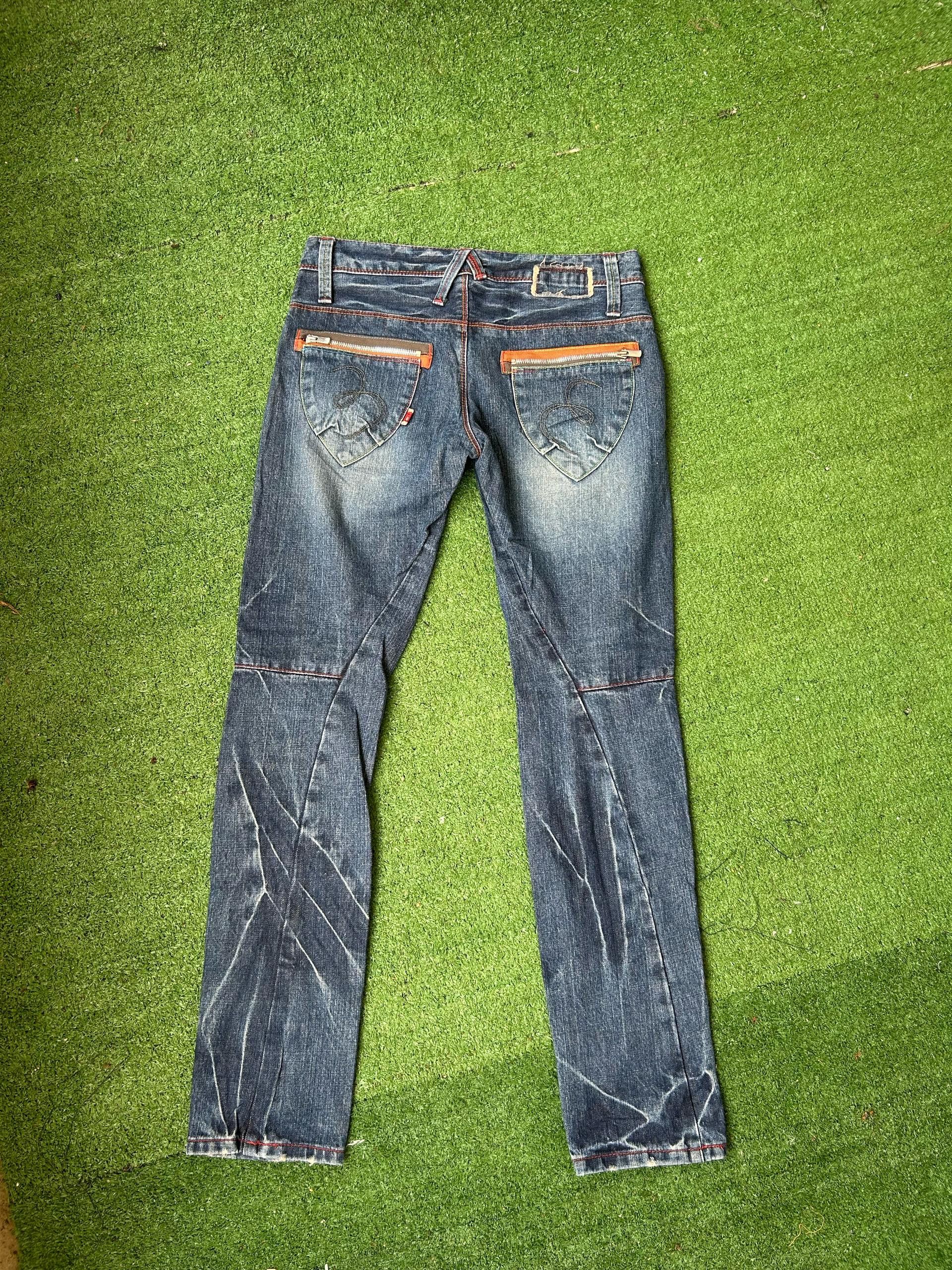 Vintage Vintage Botte Twist Leg Denim W 31 L40 Size US 31 - 2 Thumbnail