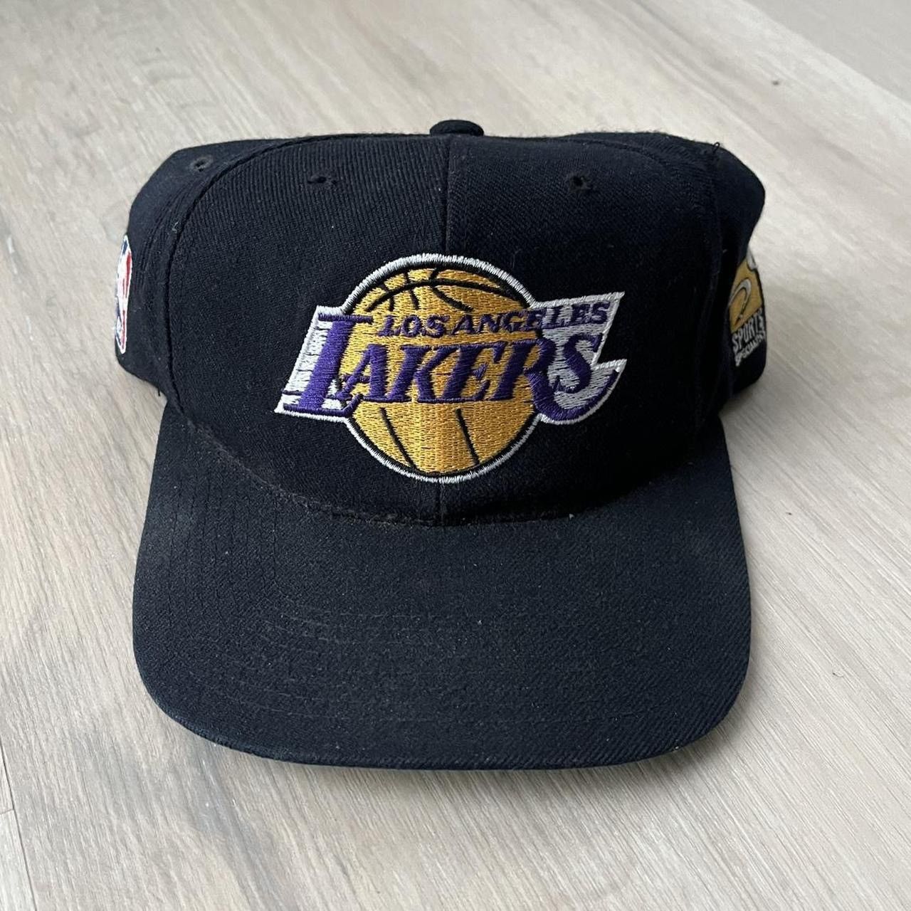 image of NBA x Vintage Sports Specialties Los Angeles Lakers Snapback Hat in Black, Men's