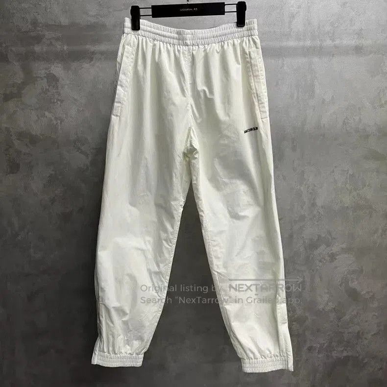 Balenciaga Balenciaga White Logo Mid-Rise. Size US 26 / EU 42 - 1 Thumbnail