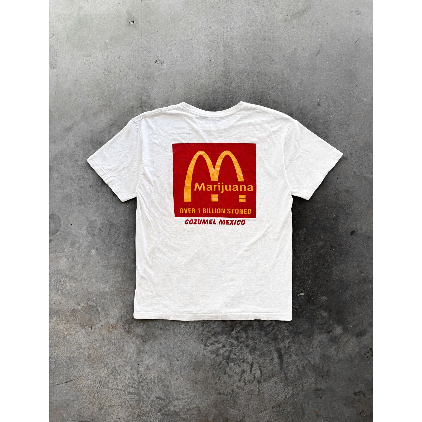 Vintage 2000s "One Billion Stoned" Parody Tee Size L Size US L / EU 52-54 / 3 - 1 Thumbnail