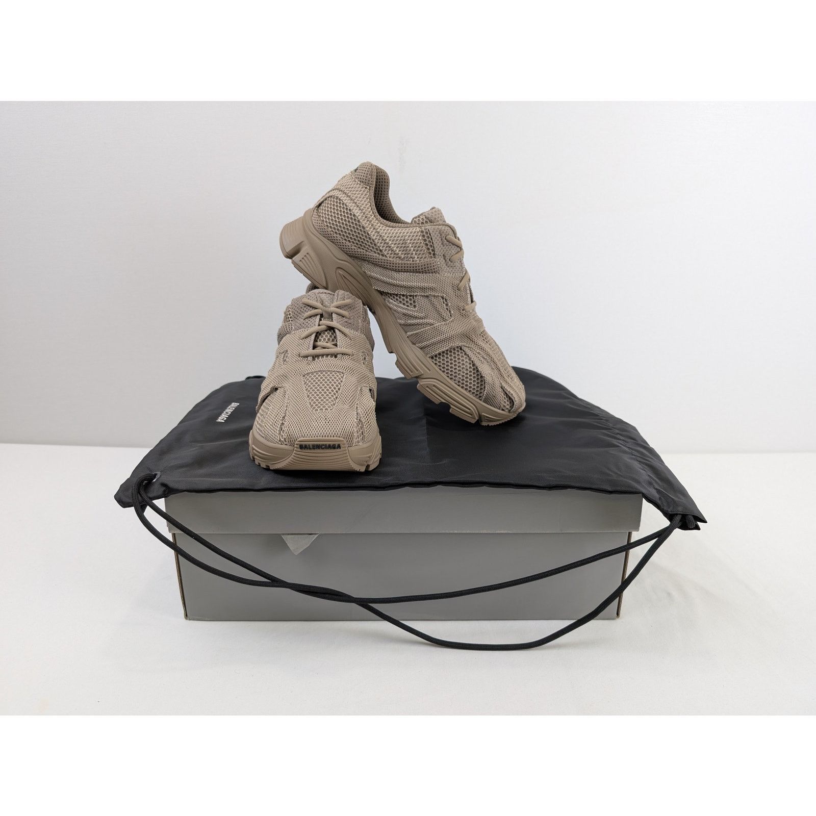 Balenciaga o1rshd1 Phantom Sneakers in Dark Beige Size US 13 / EU 46 - 19 Thumbnail