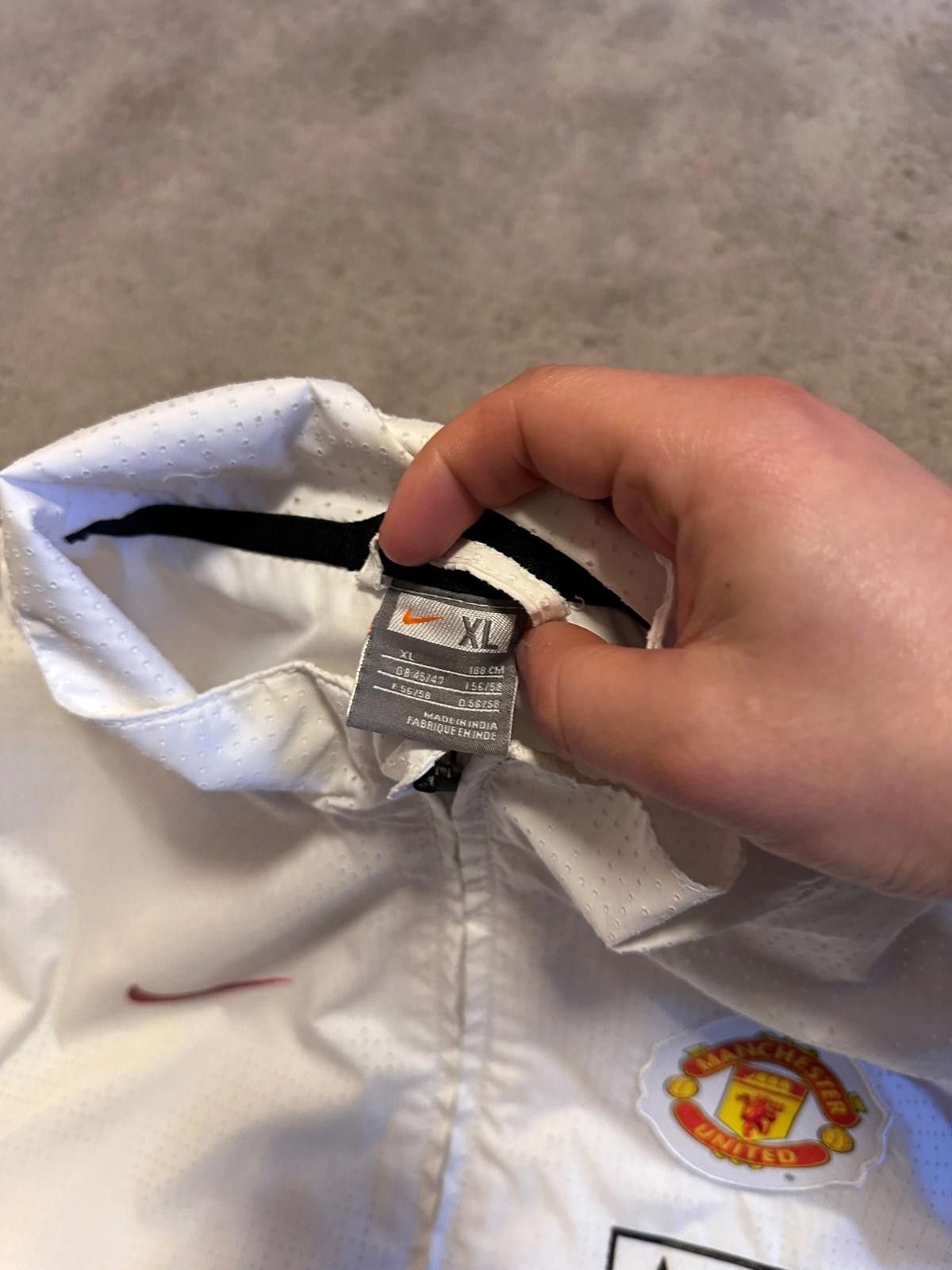 Nike Vtg Nike Manchester United Football Jacket Soccer Track Top Size US XL / EU 56 / 4 - 5 Thumbnail