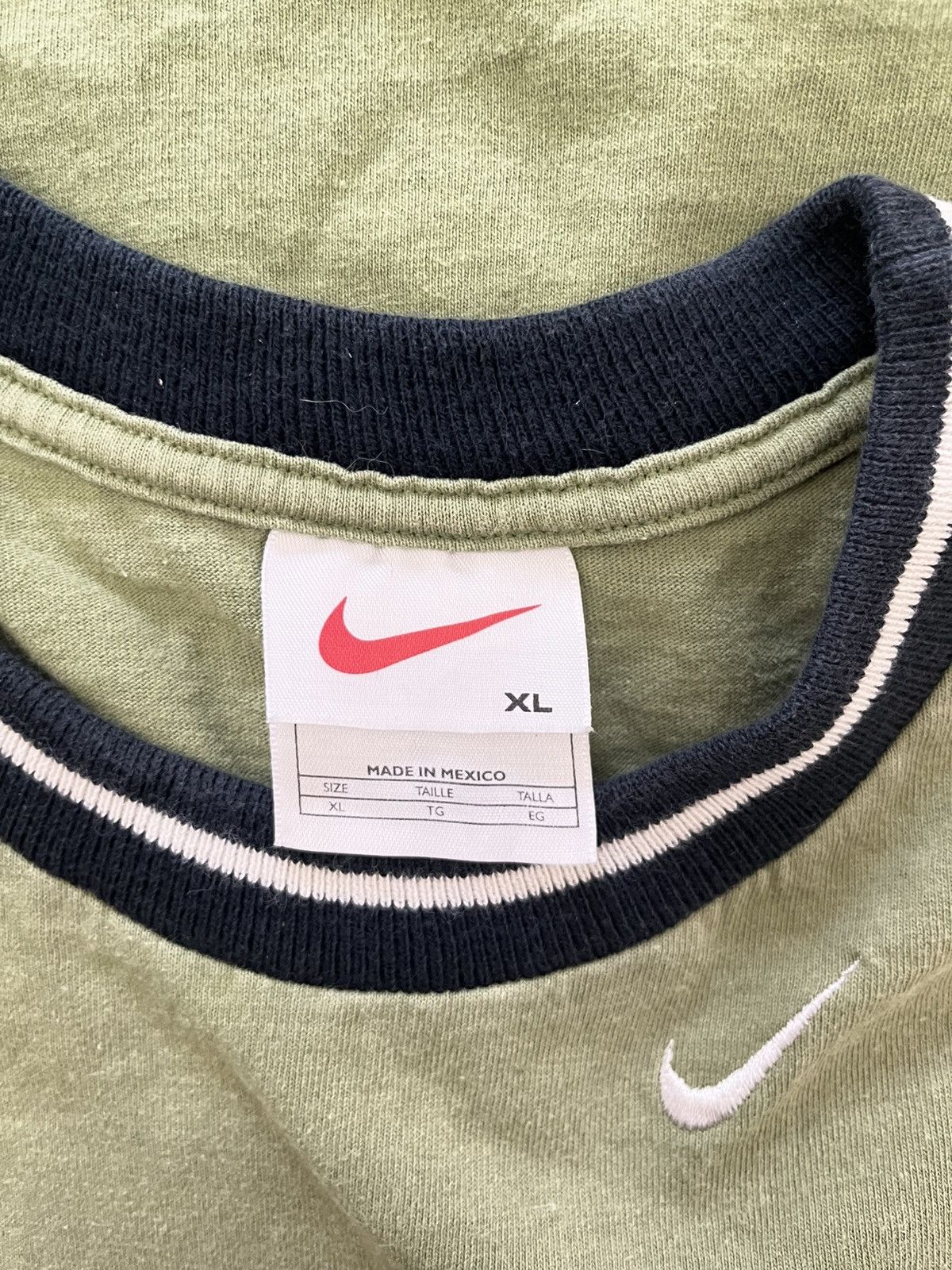 Nike 90's NIKE MINI SWOOSH Size XL Vintage T-Shirts / G2090T Size US XL / EU 56 / 4 - 4 Thumbnail