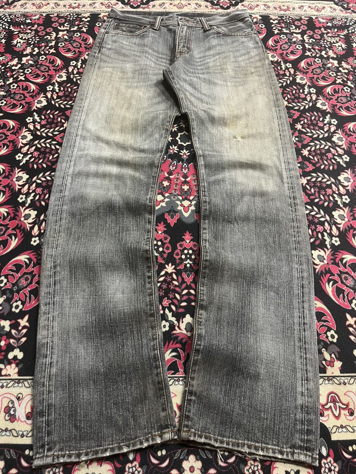 Japanese Brand Vintage Japanese Brand G.L Heart Grey Faded Washed Jeans Size US 29 - 1 Thumbnail