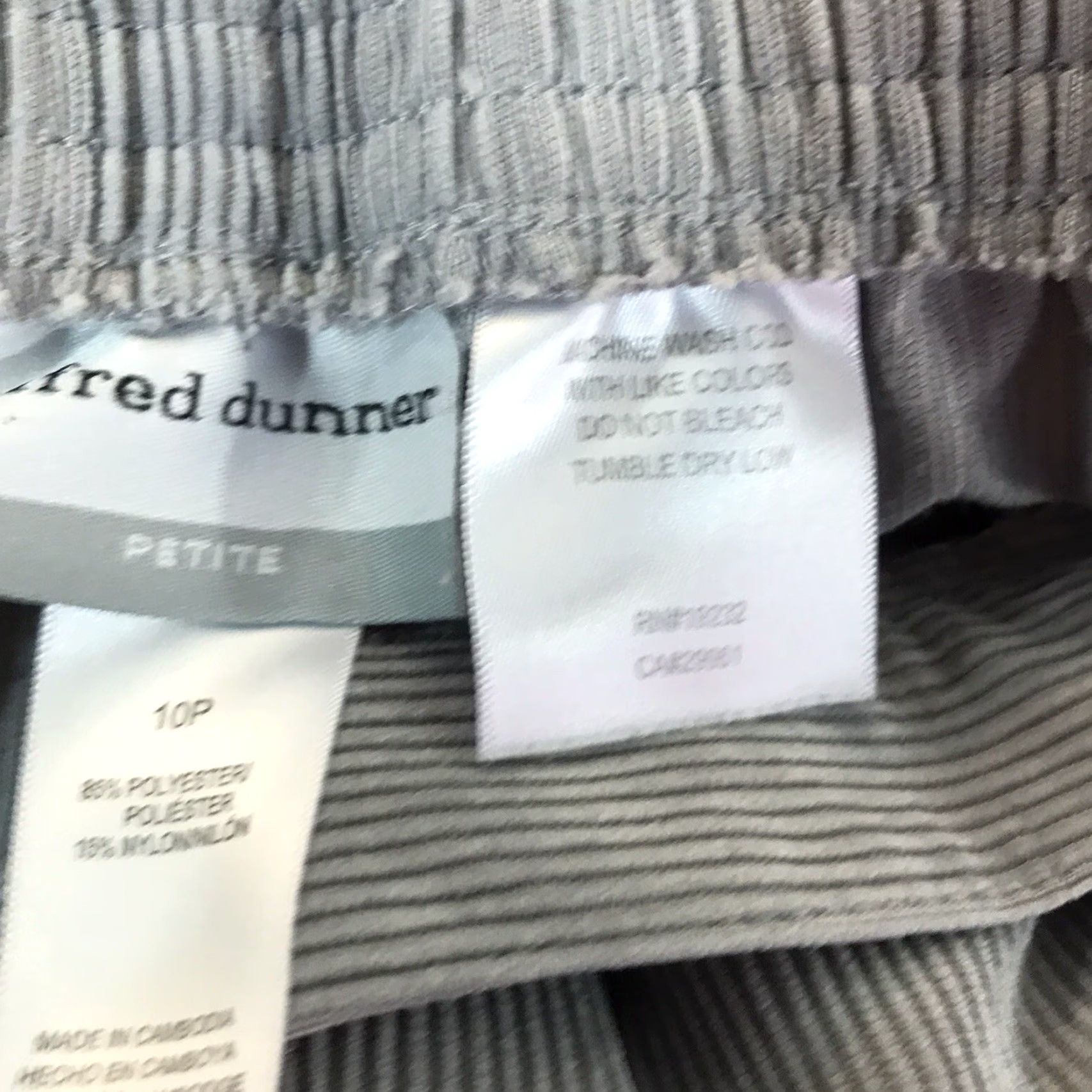 Vintage Alfred Dunner Corduroy Wide-Leg Pants Women Petite 10P Gray Elastic Waist Pockets 26in Inseam Size 32" / US 10 / IT 46 - 3 Thumbnail