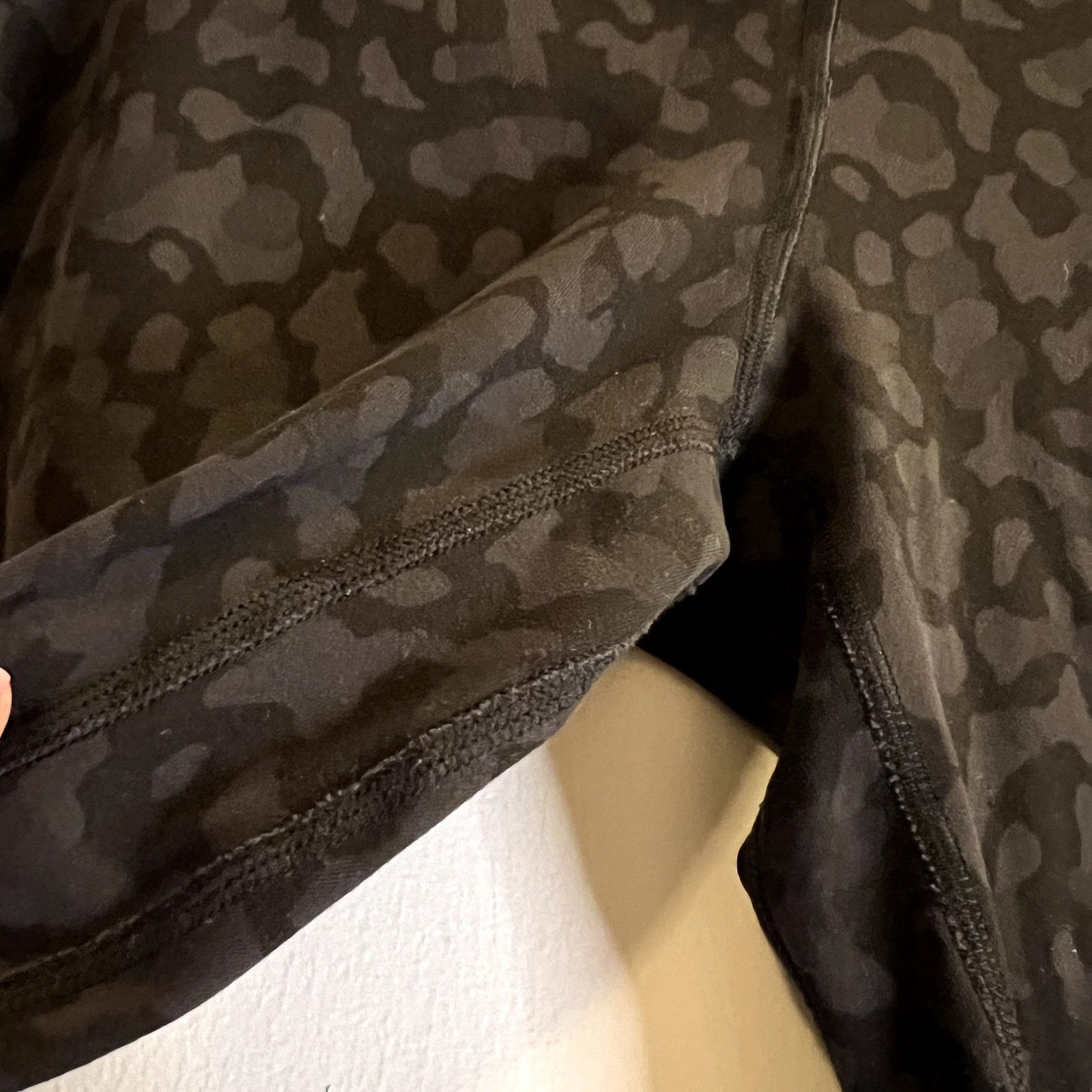 Lululemon Lululemon Align HR Crop 23" printed leggings Mini Filigree Size 28" / US 6 / IT 42 - 2 Thumbnail
