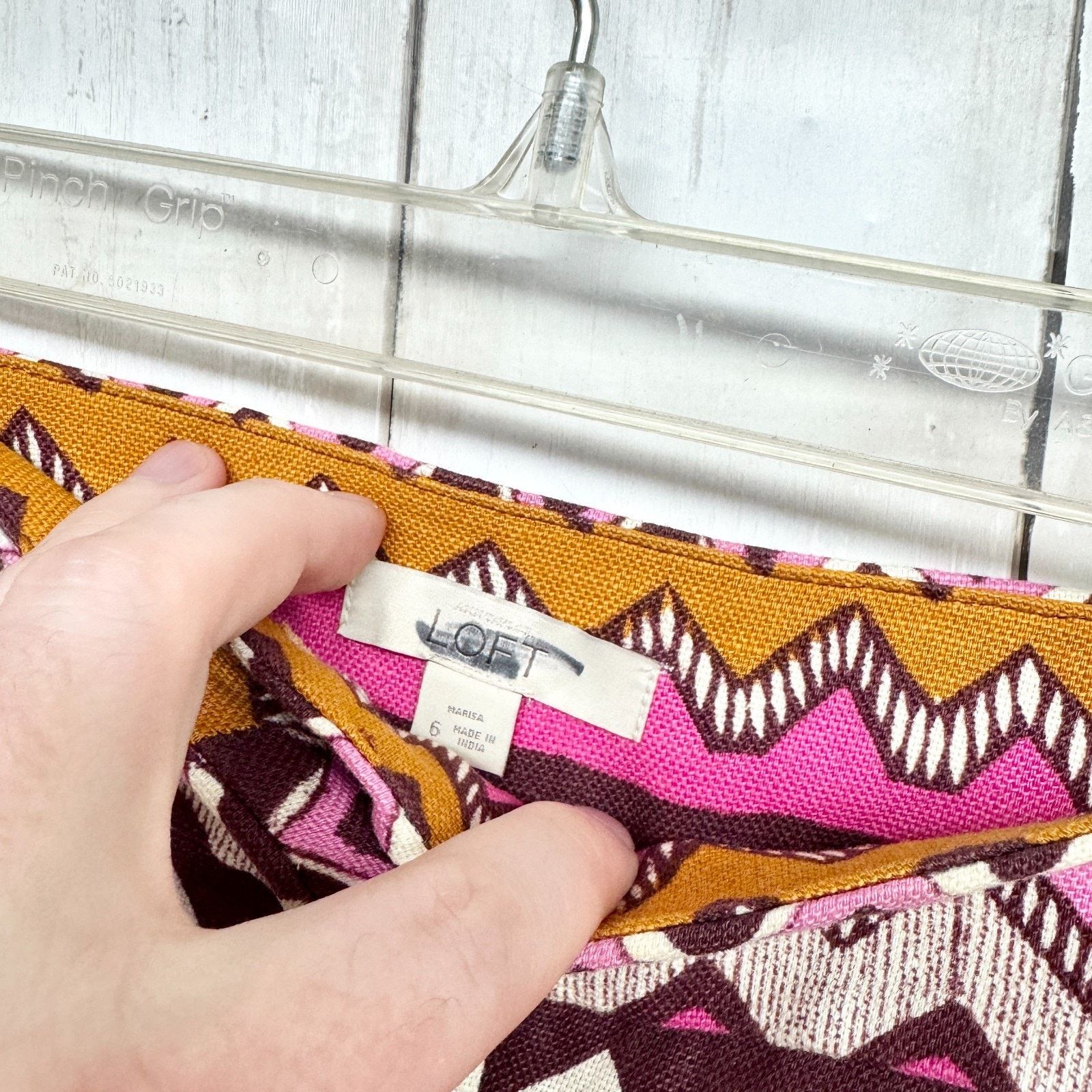 Loft Loft Shorts Sz 6 Multicolor Aztec Bead Detail Zip Fly Short Size 28" / US 6 / IT 42 - 5 Thumbnail
