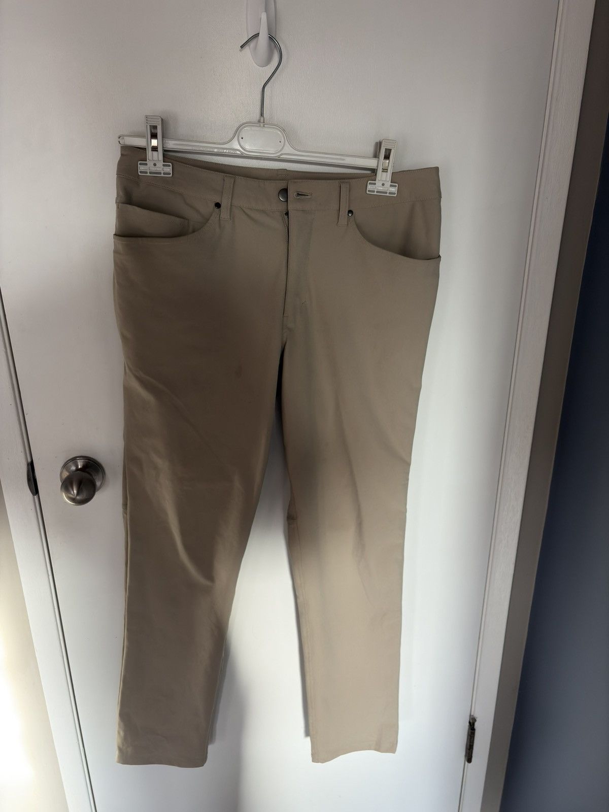 Lululemon ABC pant Size US 31 - 1 Thumbnail