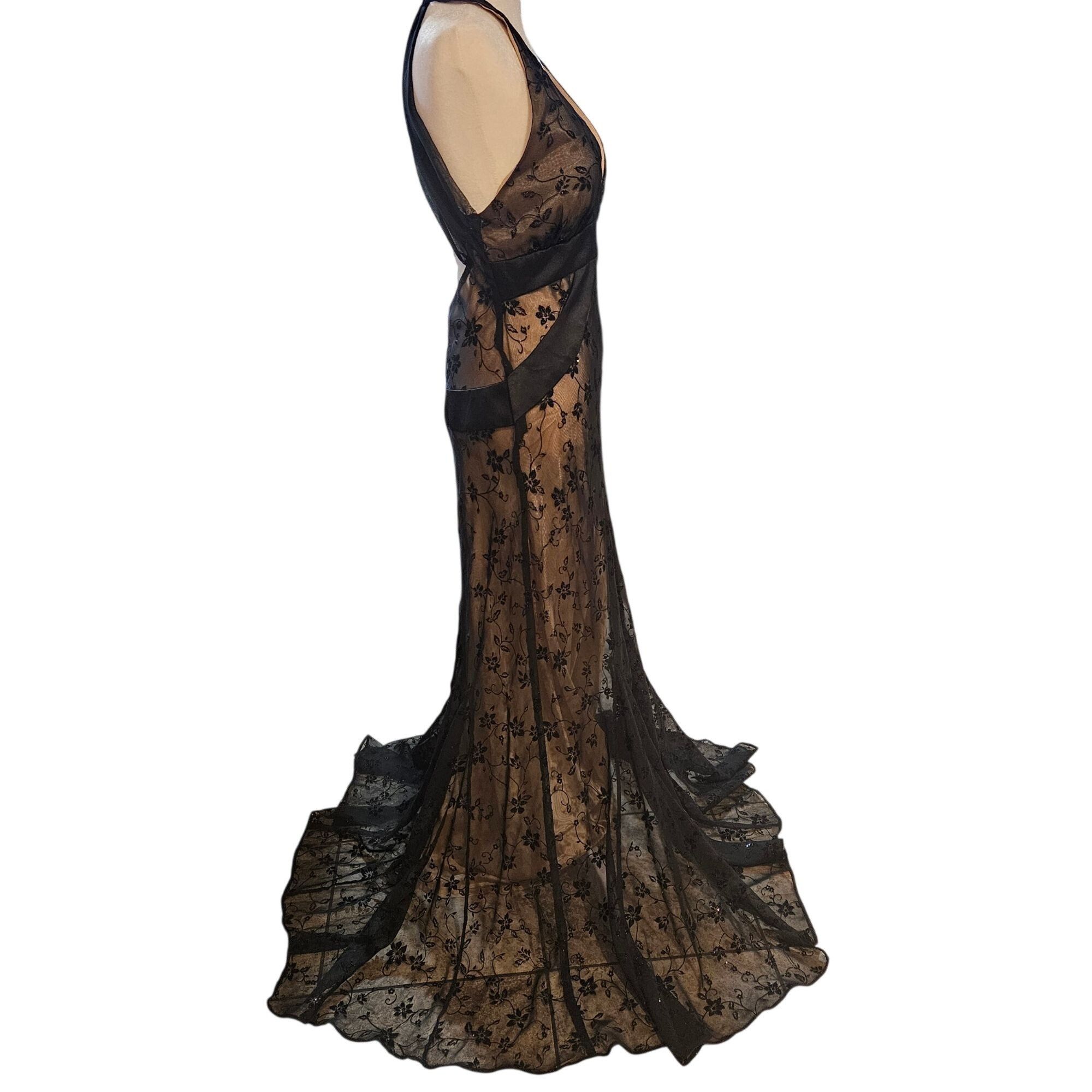 Betsy & Adam Women’s Halter Gown Black Floral Mesh 10 Whimsy