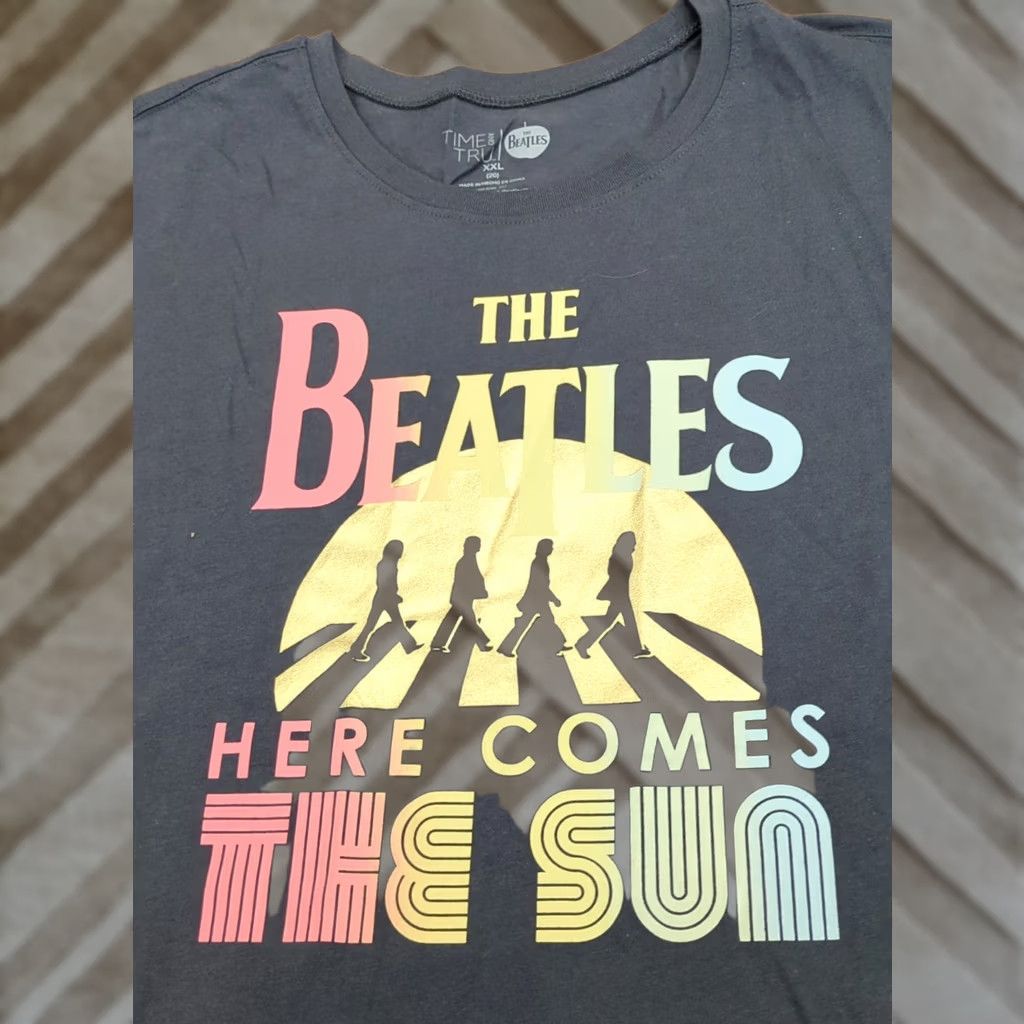 Vintage Time And Tru The Beatles Here Comes the Sun Men's T-Shirt 2XL Charcoal Gray NWT, Short Sleeve, Regular Fit, Gray, 2XL, Mens Size US XXL / EU 58 / 5 - 1 Thumbnail