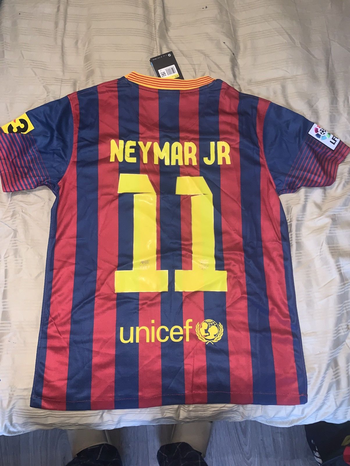 Nike Neymar Jr Barca kit Size US S / EU 44-46 / 1 - 4 Thumbnail