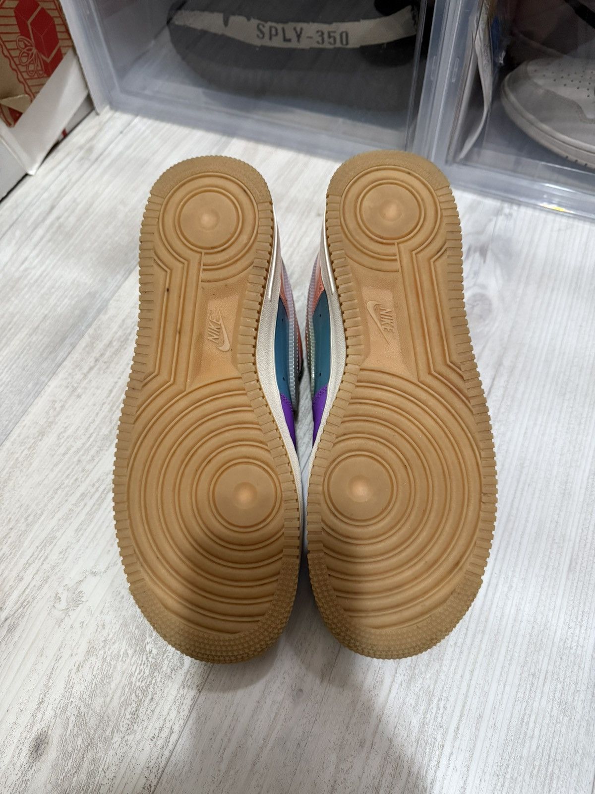 Nike × Undefeated Nike Air Force 1 Low Undefeated Patent Wild Berry Size US 10 / EU 43 - 6 Thumbnail