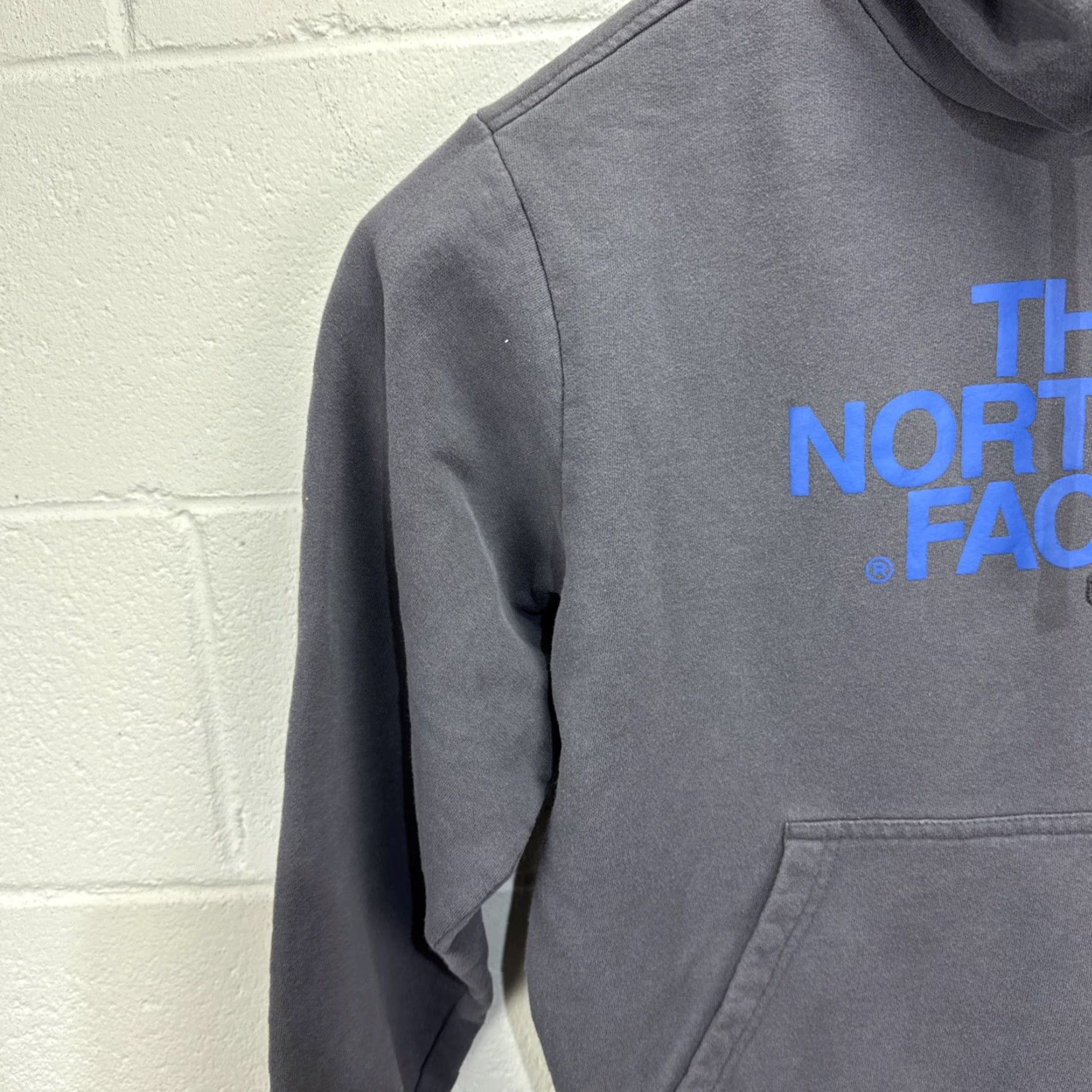 The North Face THE NORTH FACE Half Dome Logo Pullover Long-Sleeve Hoodie Mens Large Gray Size US L / EU 52-54 / 3 - 6 Thumbnail