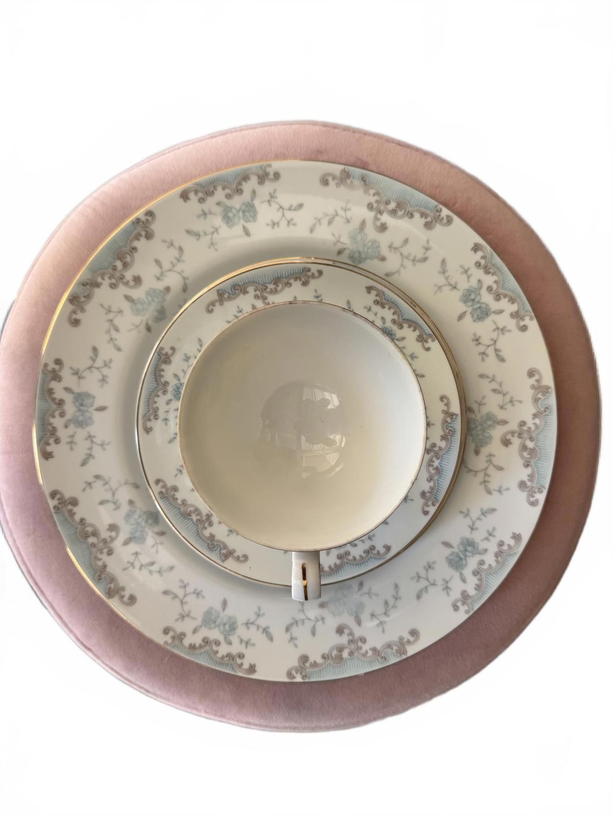 Designer Vintage Mikasa "Seville 5303" Fine China Dinnerware Set Size ONE SIZE - 1 Thumbnail