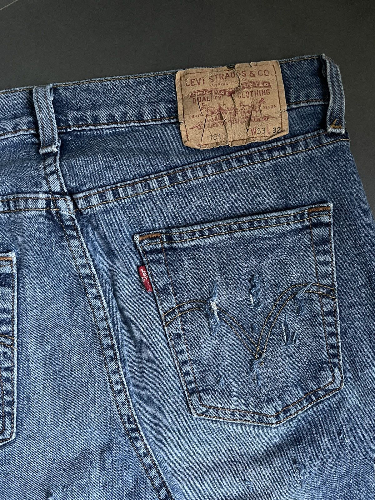 Levi's Vintage Trashed Distressed Levi’s 751 Jeans Made In USA Y2k Size US 32 / EU 48 - 11 Thumbnail